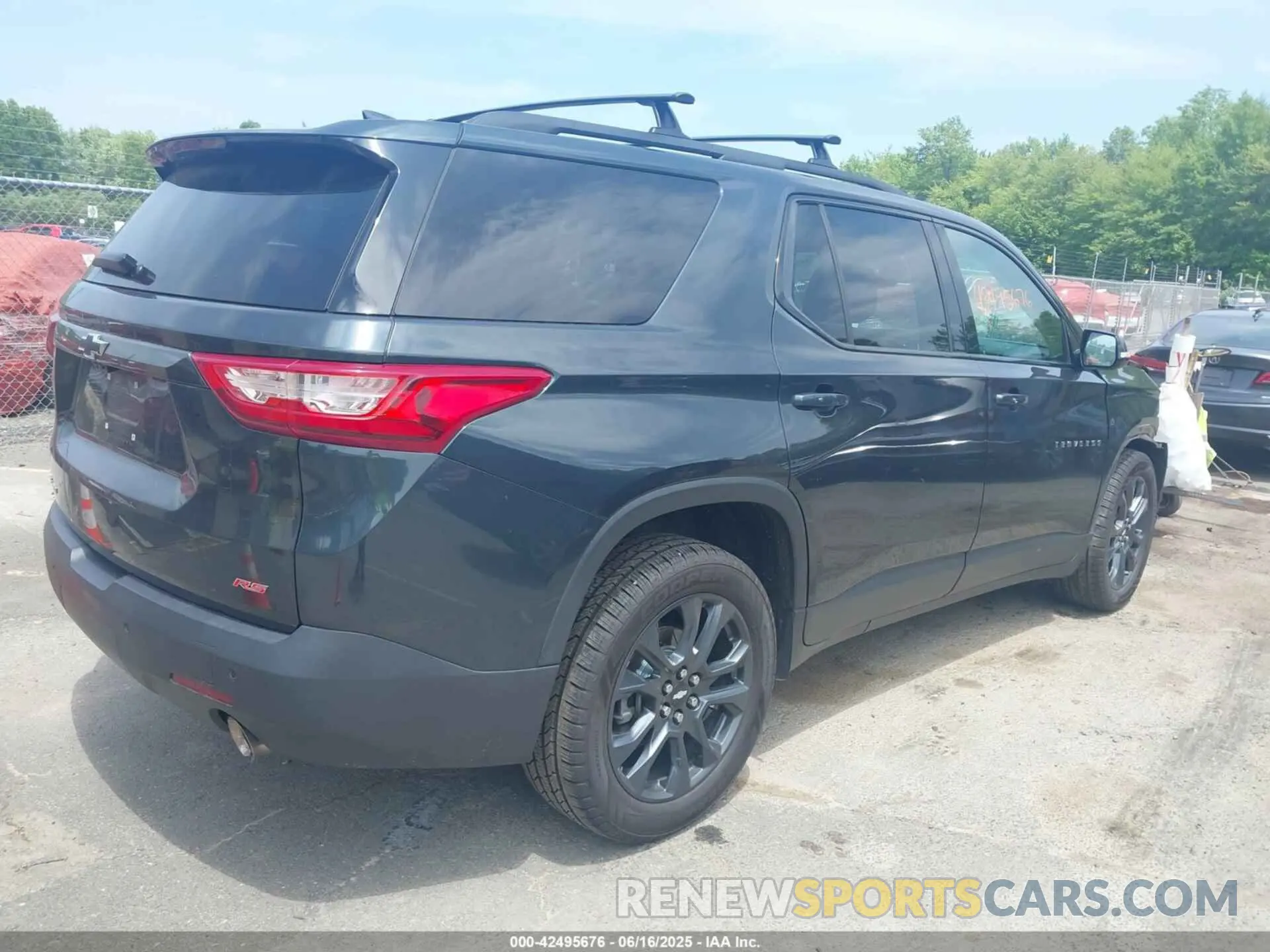 4 fotografías del automóvil dañado 1GNEVJKW1KJ128749 CHEVROLET TRAVERSE 2019