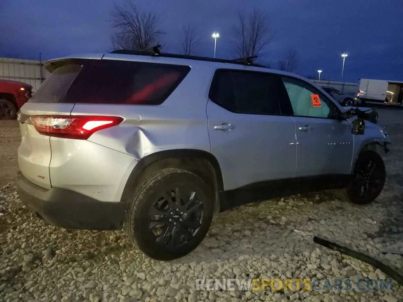 3 fotografías del automóvil dañado 1GNEVJKW4KJ270951 CHEVROLET TRAVERSE 2019