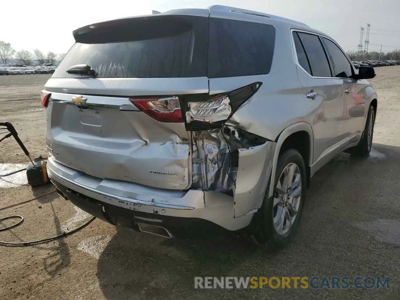 3 fotografías del automóvil dañado 1GNEVKKW4KJ215969 CHEVROLET TRAVERSE 2019