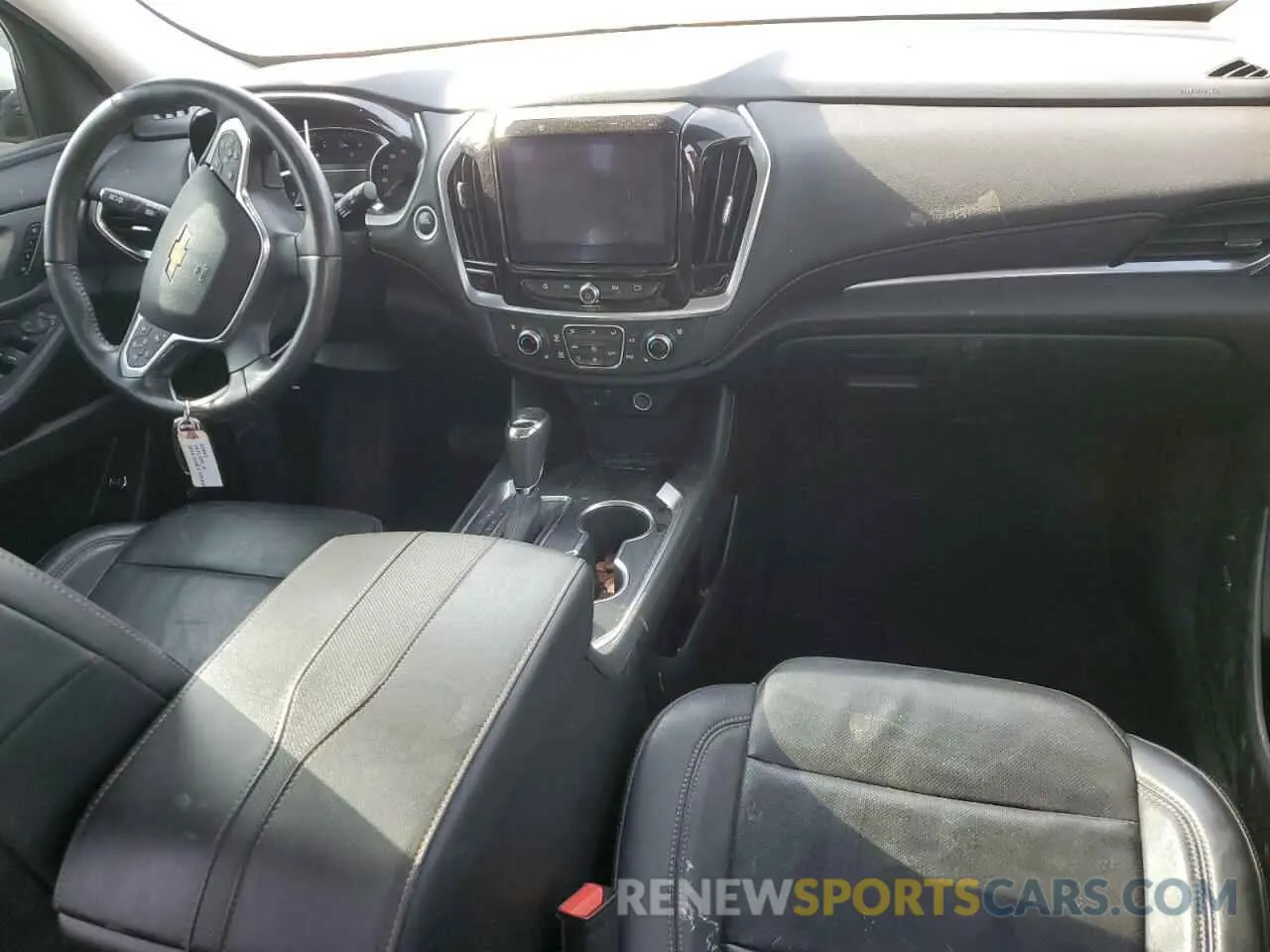 8 fotografías del automóvil dañado 1GNEVKKW4KJ215969 CHEVROLET TRAVERSE 2019