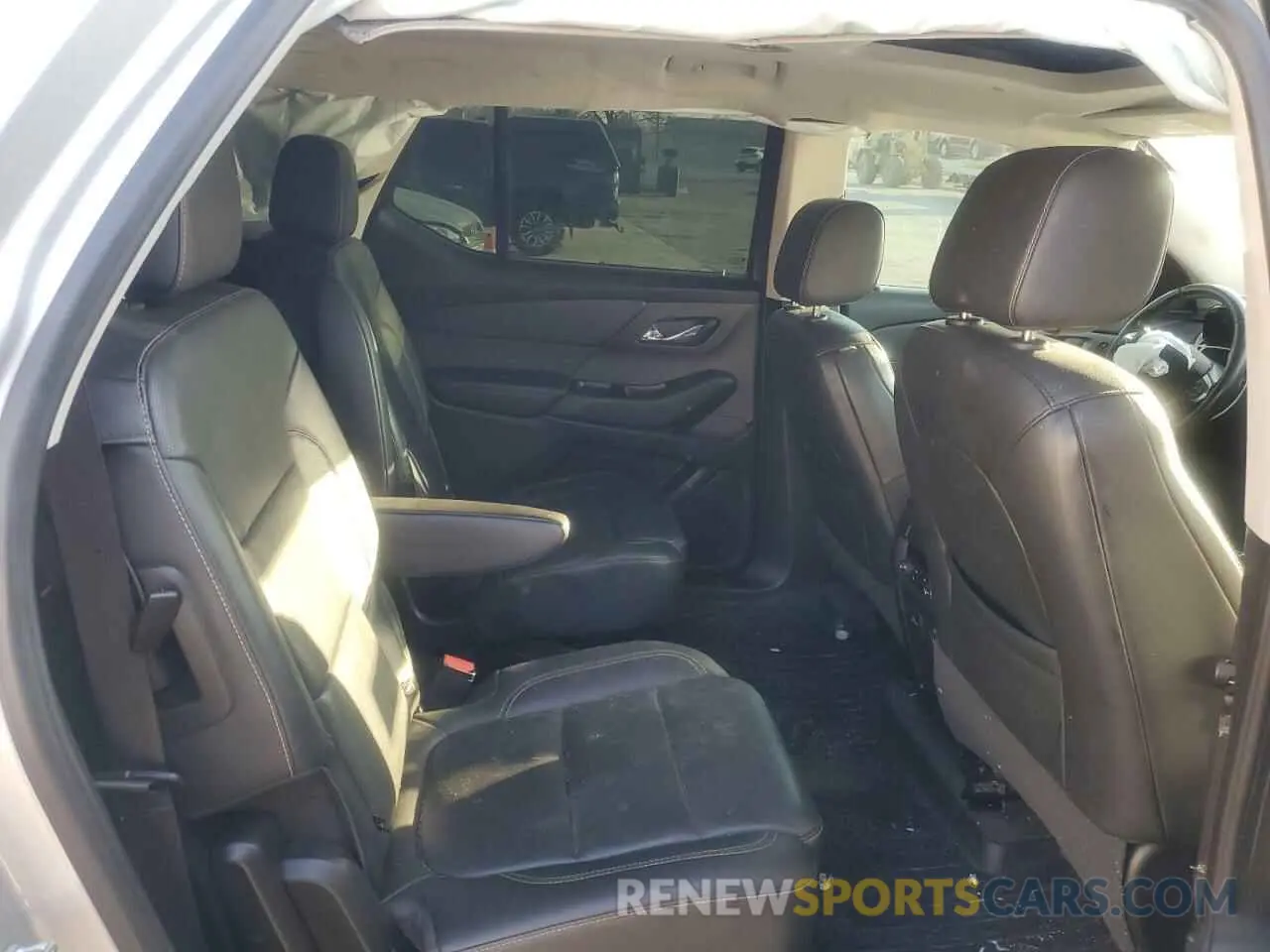 11 fotografías del automóvil dañado 1GNEVKKW4KJ224624 CHEVROLET TRAVERSE 2019