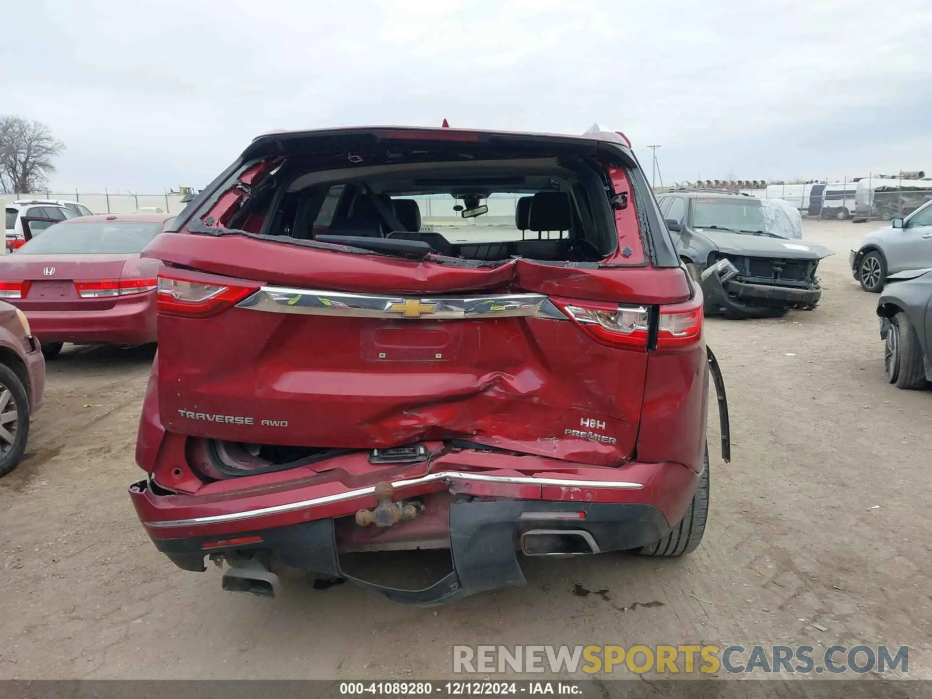 16 fotografías del automóvil dañado 1GNEVKKW6KJ226097 CHEVROLET TRAVERSE 2019