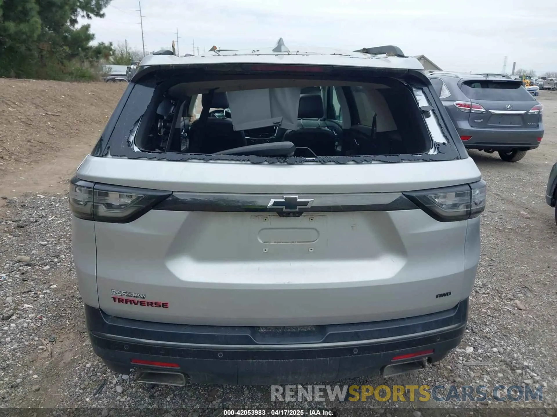 16 fotografías del automóvil dañado 1GNEVKKW9KJ140878 CHEVROLET TRAVERSE 2019