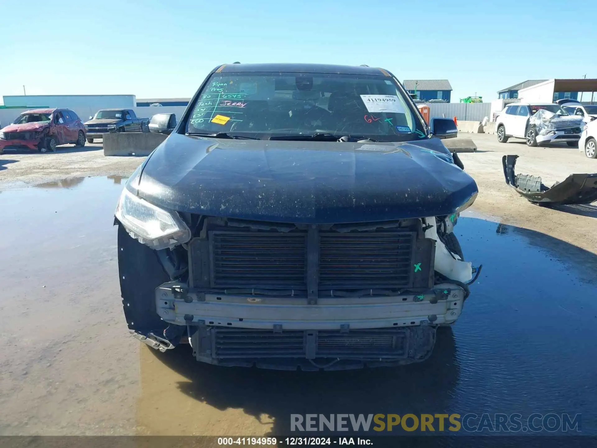 12 fotografías del automóvil dañado 1GNEVKKWXKJ142249 CHEVROLET TRAVERSE 2019