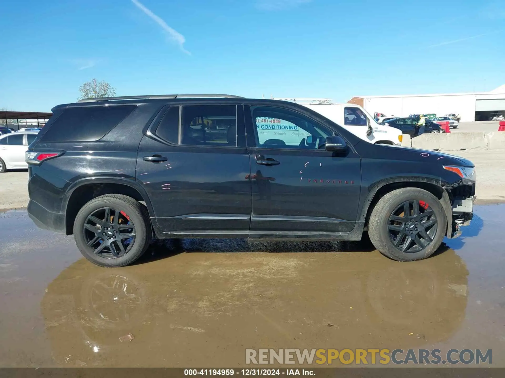 13 fotografías del automóvil dañado 1GNEVKKWXKJ142249 CHEVROLET TRAVERSE 2019