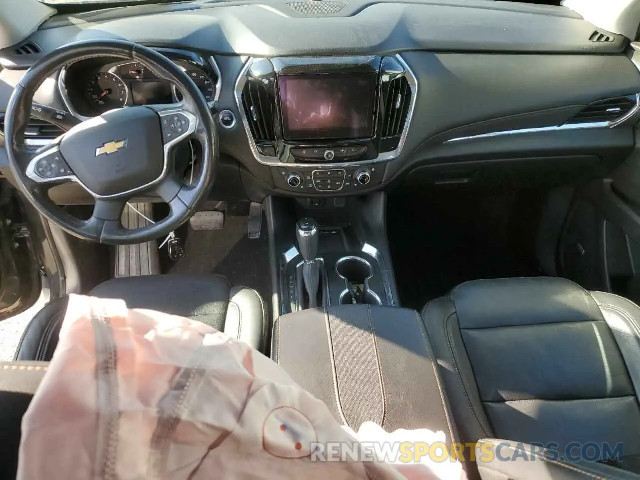 8 fotografías del automóvil dañado 1GNEVKKWXKJ162128 CHEVROLET TRAVERSE 2019