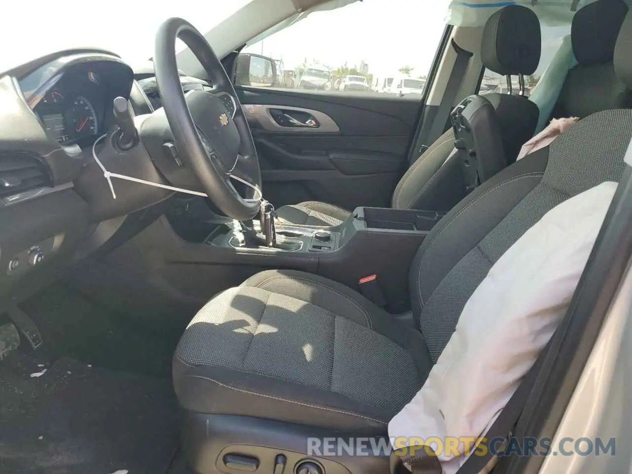 7 fotografías del automóvil dañado 1GNEVLKW3KJ109390 CHEVROLET TRAVERSE 2019