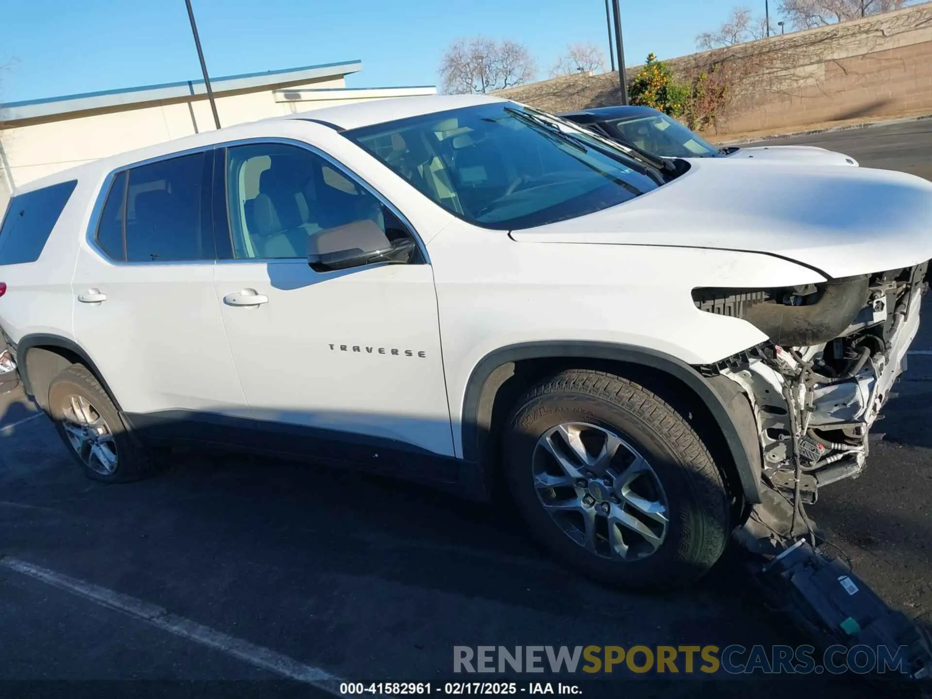14 fotografías del automóvil dañado 1GNERFKW0LJ104557 CHEVROLET TRAVERSE 2020