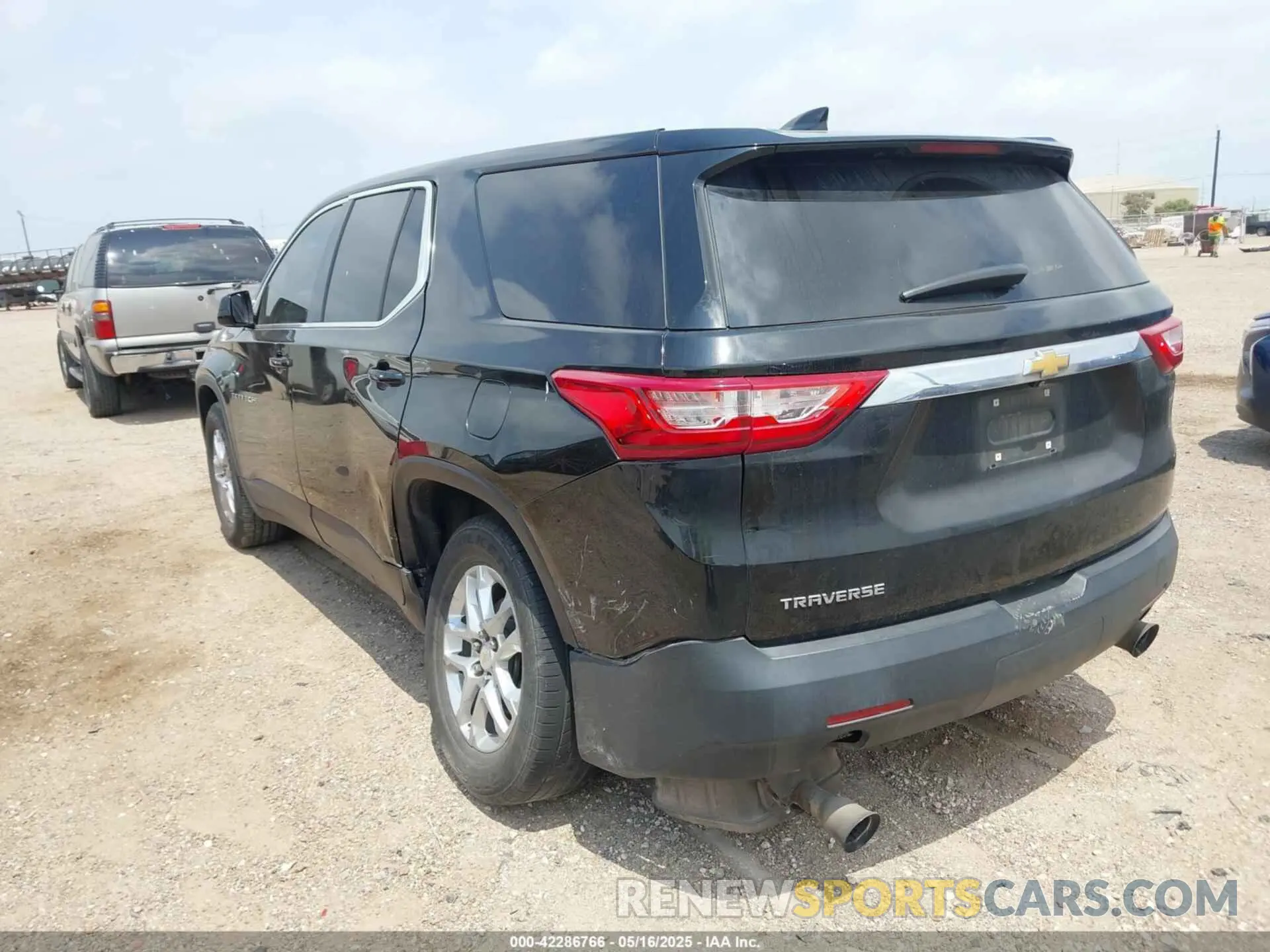 3 fotografías del automóvil dañado 1GNERFKW0LJ156626 CHEVROLET TRAVERSE 2020