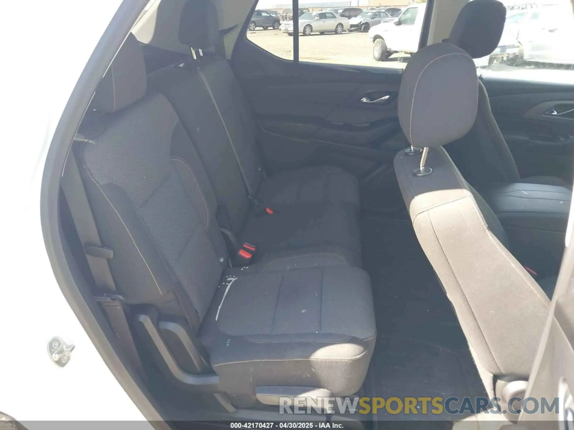8 fotografías del automóvil dañado 1GNERFKW0LJ303818 CHEVROLET TRAVERSE 2020