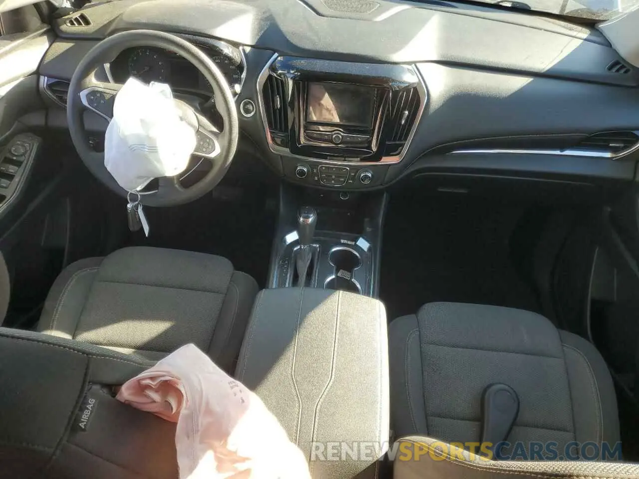 8 fotografías del automóvil dañado 1GNERFKW0LJ313216 CHEVROLET TRAVERSE 2020