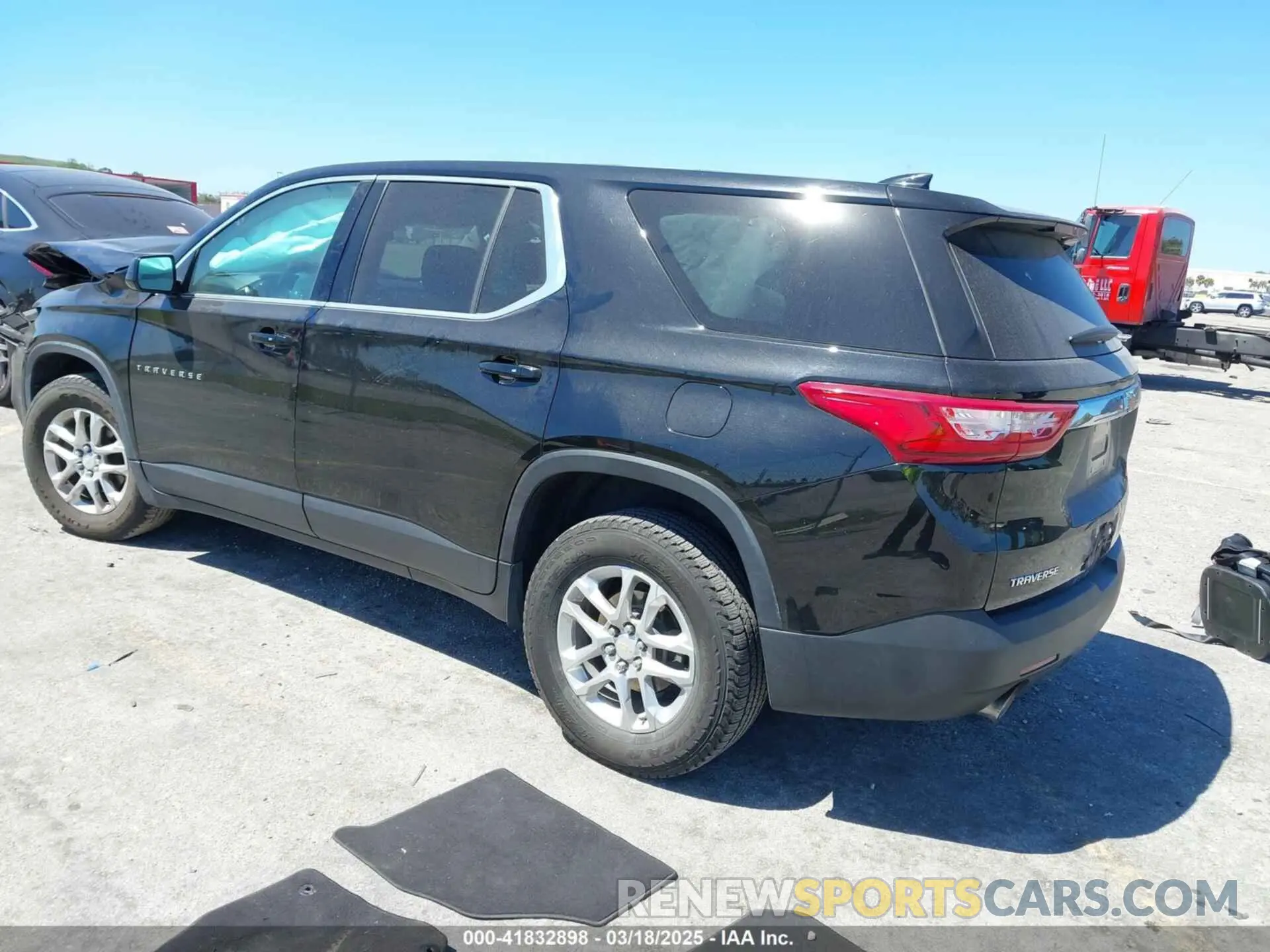 3 fotografías del automóvil dañado 1GNERFKW1LJ192566 CHEVROLET TRAVERSE 2020