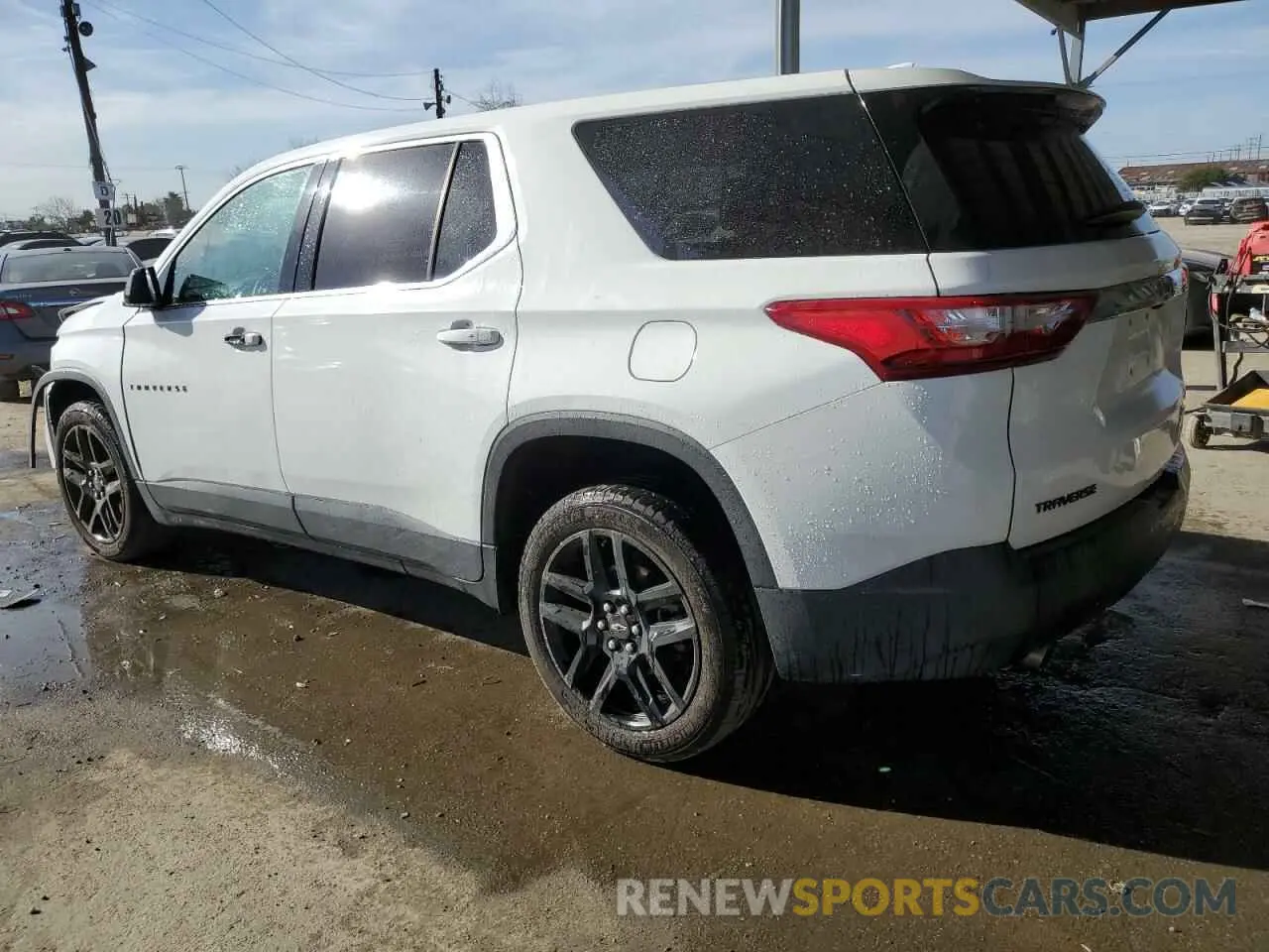 2 fotografías del automóvil dañado 1GNERFKW2LJ105595 CHEVROLET TRAVERSE 2020