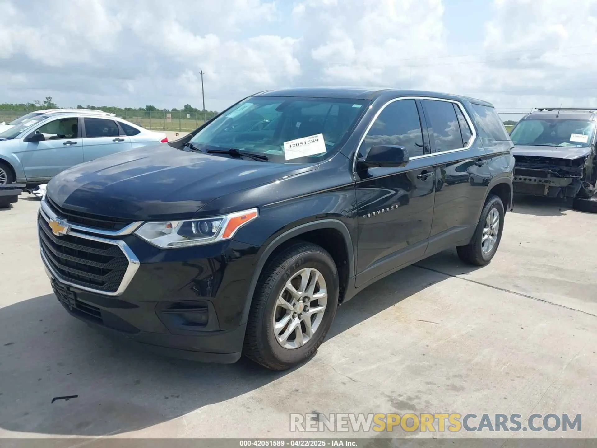 2 fotografías del automóvil dañado 1GNERFKW3LJ202434 CHEVROLET TRAVERSE 2020
