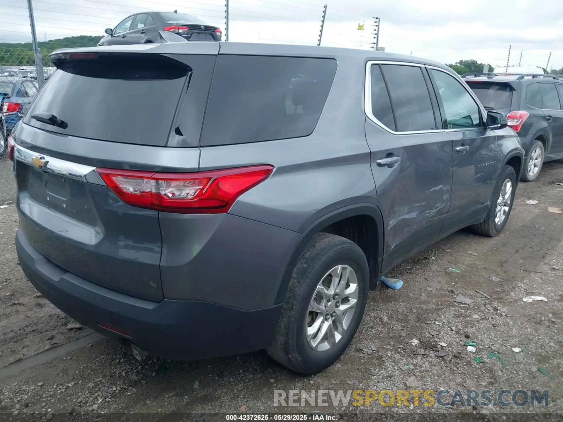4 fotografías del automóvil dañado 1GNERFKW3LJ237541 CHEVROLET TRAVERSE 2020