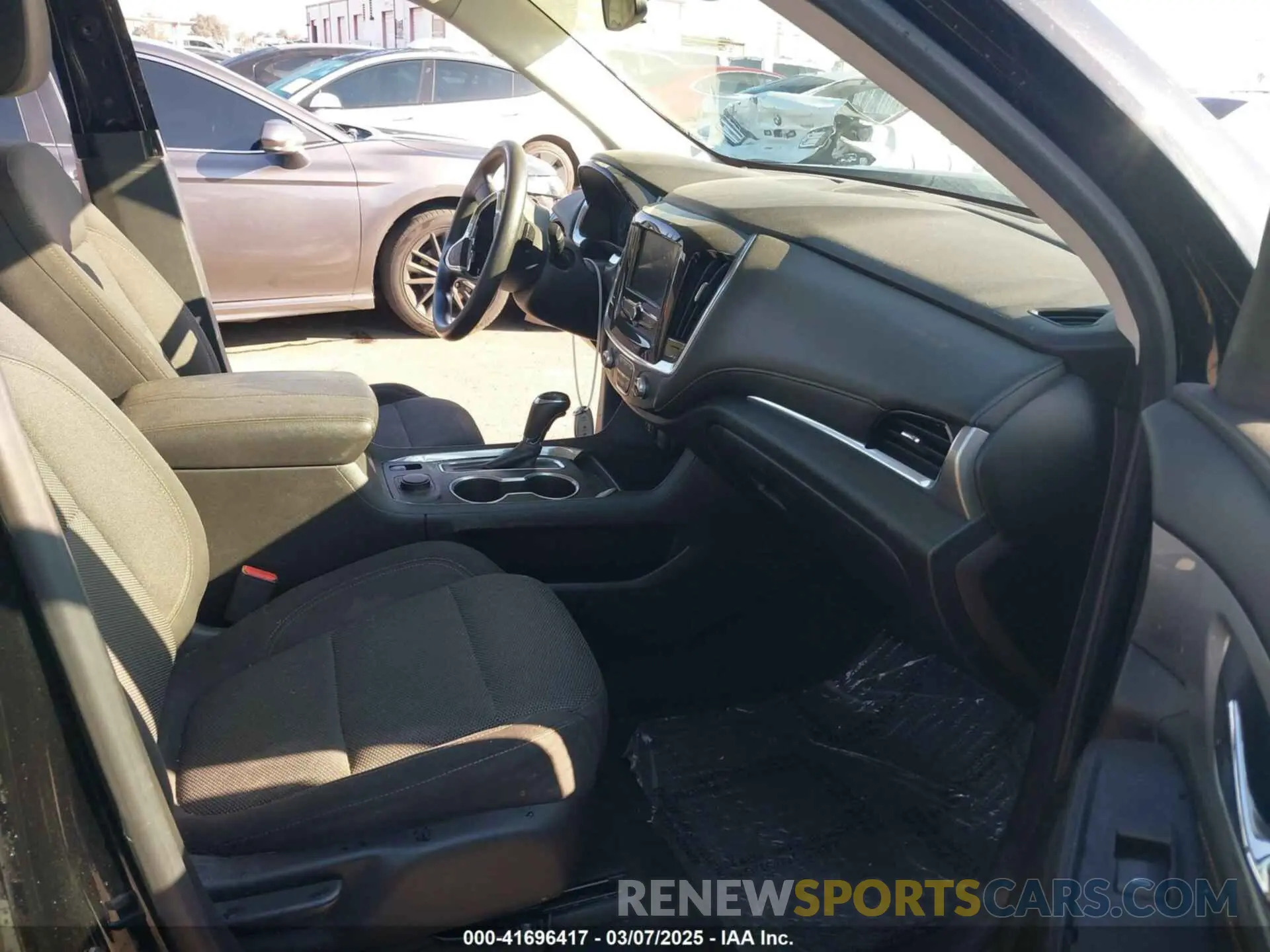 5 fotografías del automóvil dañado 1GNERFKW5LJ111620 CHEVROLET TRAVERSE 2020