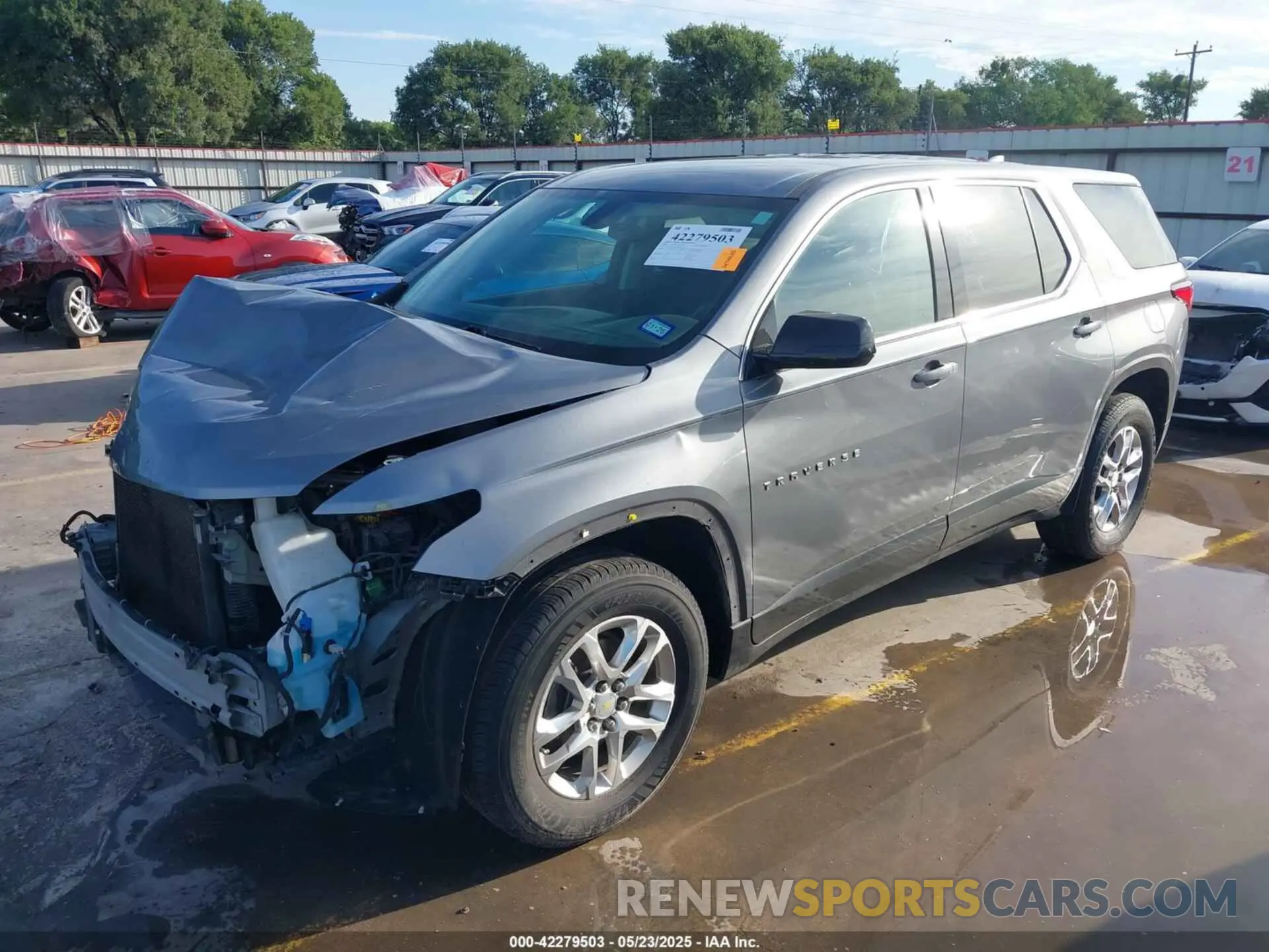 2 fotografías del automóvil dañado 1GNERFKW8LJ143123 CHEVROLET TRAVERSE 2020