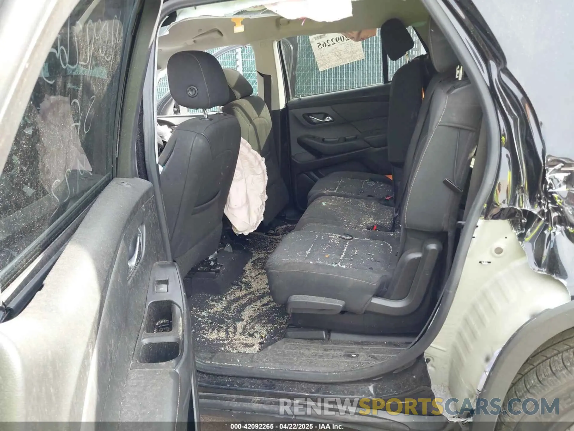 8 fotografías del automóvil dañado 1GNERFKW8LJ171200 CHEVROLET TRAVERSE 2020