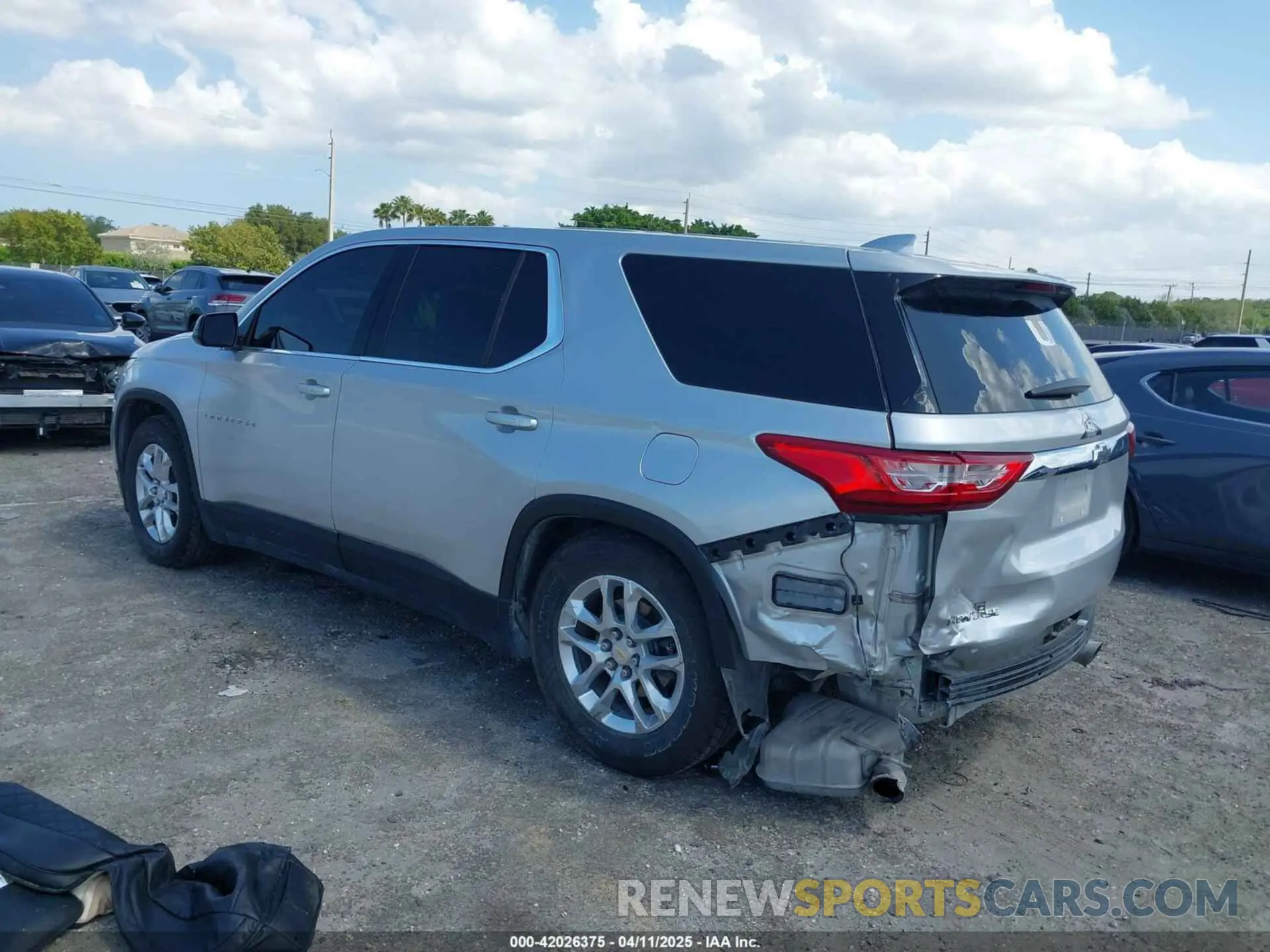 3 fotografías del automóvil dañado 1GNERFKW9LJ167575 CHEVROLET TRAVERSE 2020