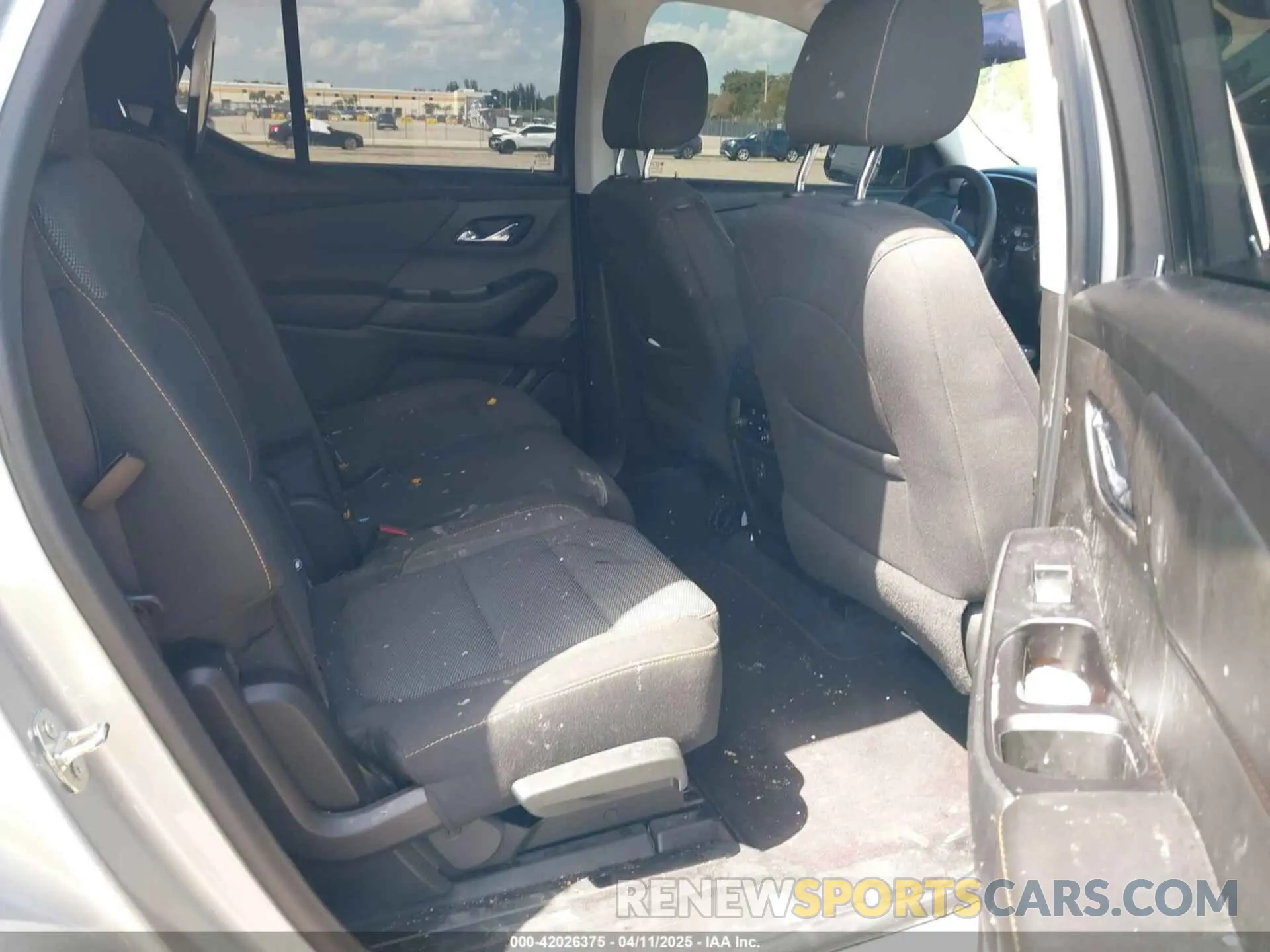 8 fotografías del automóvil dañado 1GNERFKW9LJ167575 CHEVROLET TRAVERSE 2020