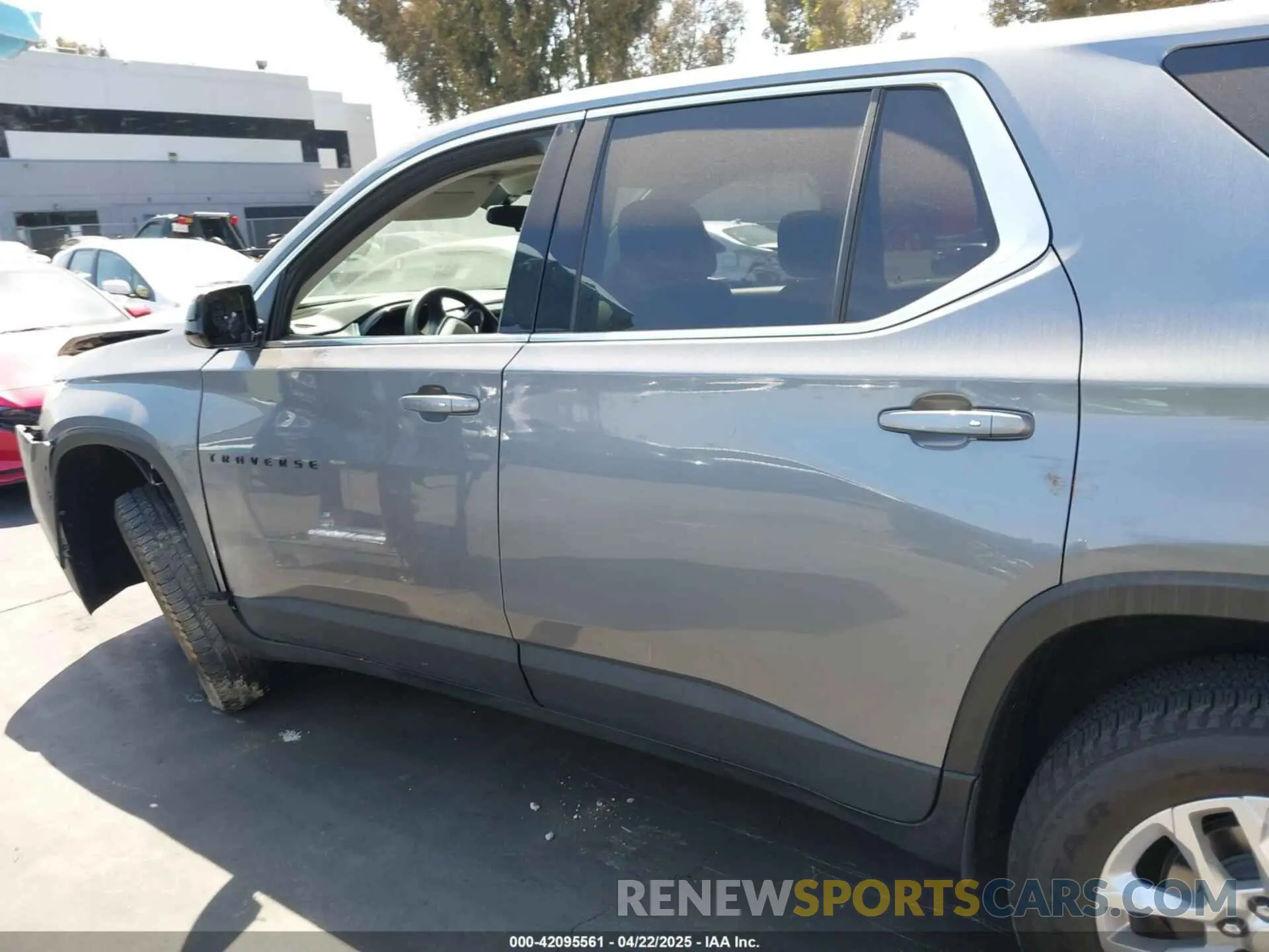 15 fotografías del automóvil dañado 1GNERFKW9LJ248110 CHEVROLET TRAVERSE 2020