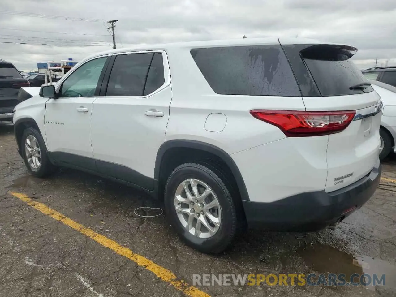 2 fotografías del automóvil dañado 1GNERFKW9LJ261004 CHEVROLET TRAVERSE 2020