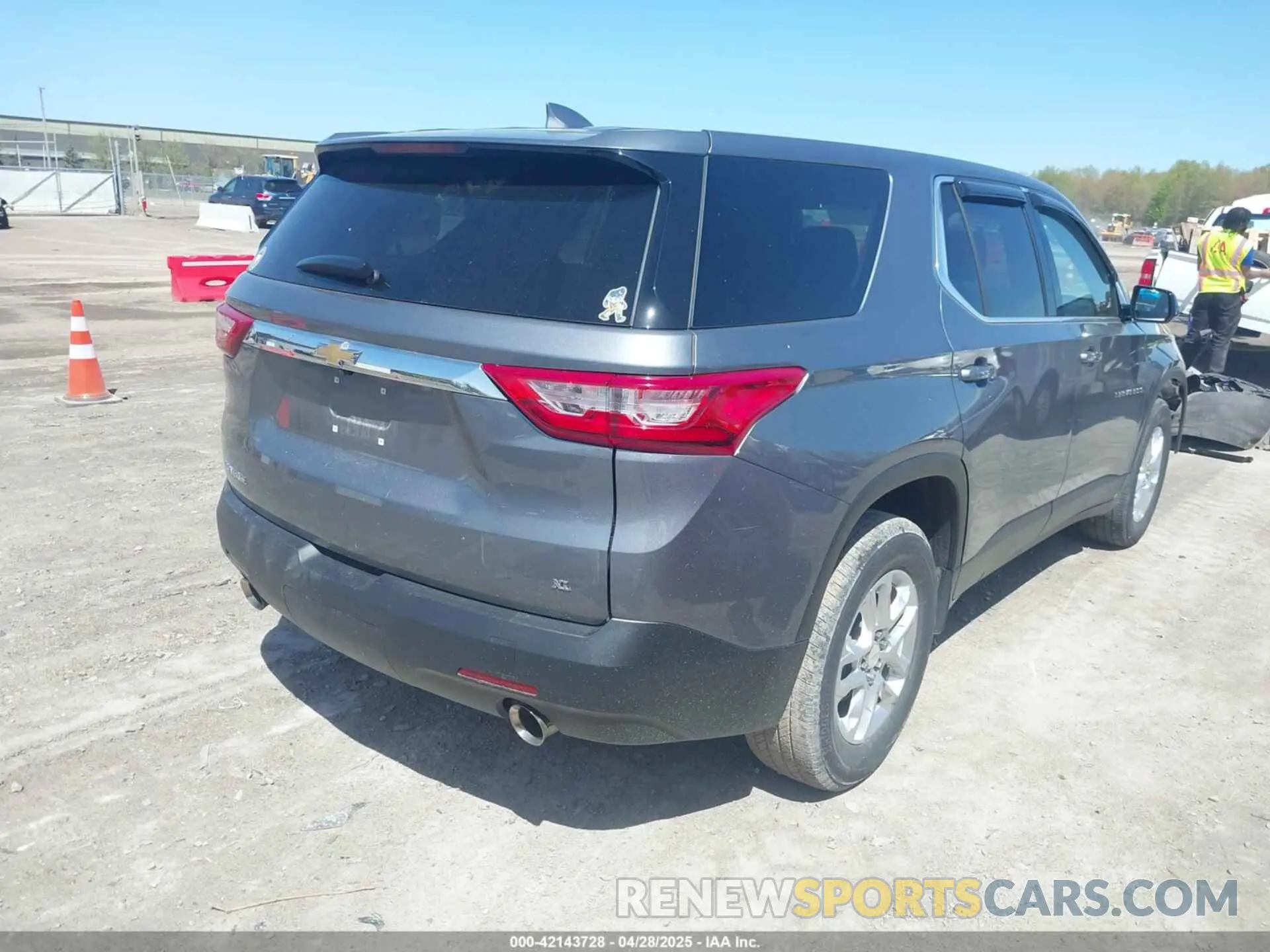 4 fotografías del automóvil dañado 1GNERFKW9LJ309827 CHEVROLET TRAVERSE 2020