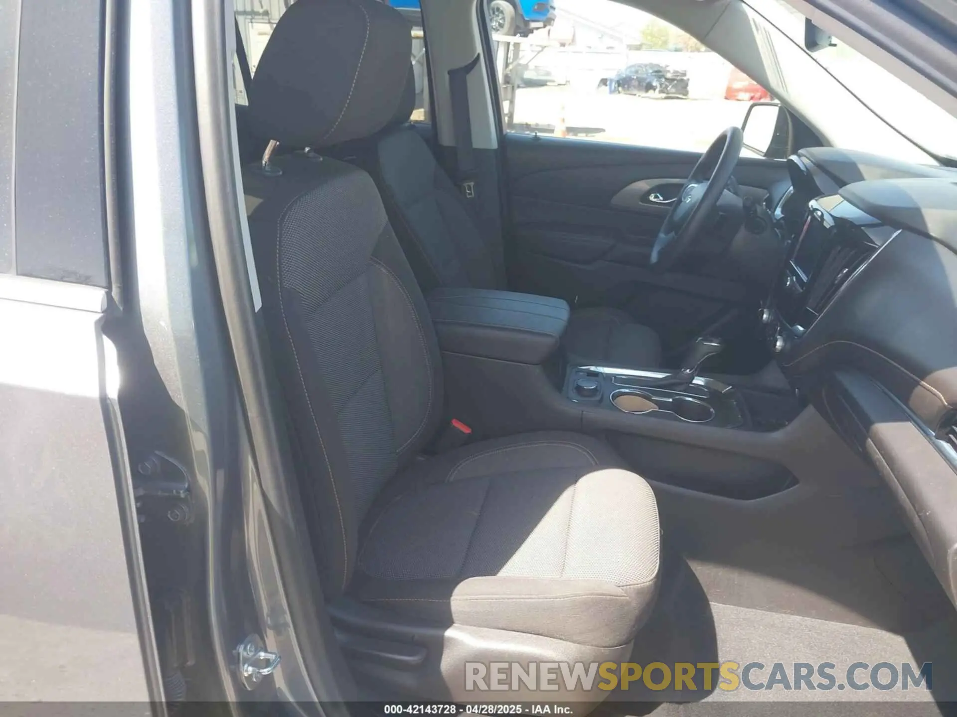 5 fotografías del automóvil dañado 1GNERFKW9LJ309827 CHEVROLET TRAVERSE 2020
