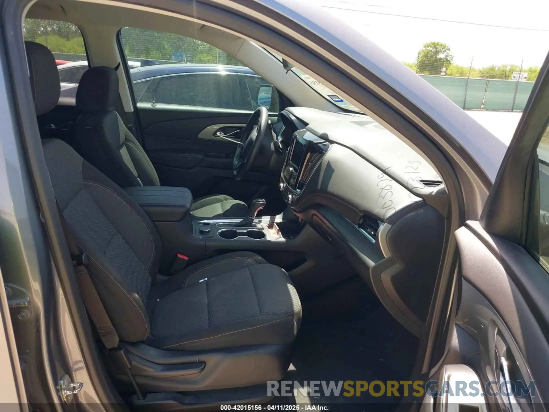 5 fotografías del automóvil dañado 1GNERFKWXLJ275364 CHEVROLET TRAVERSE 2020