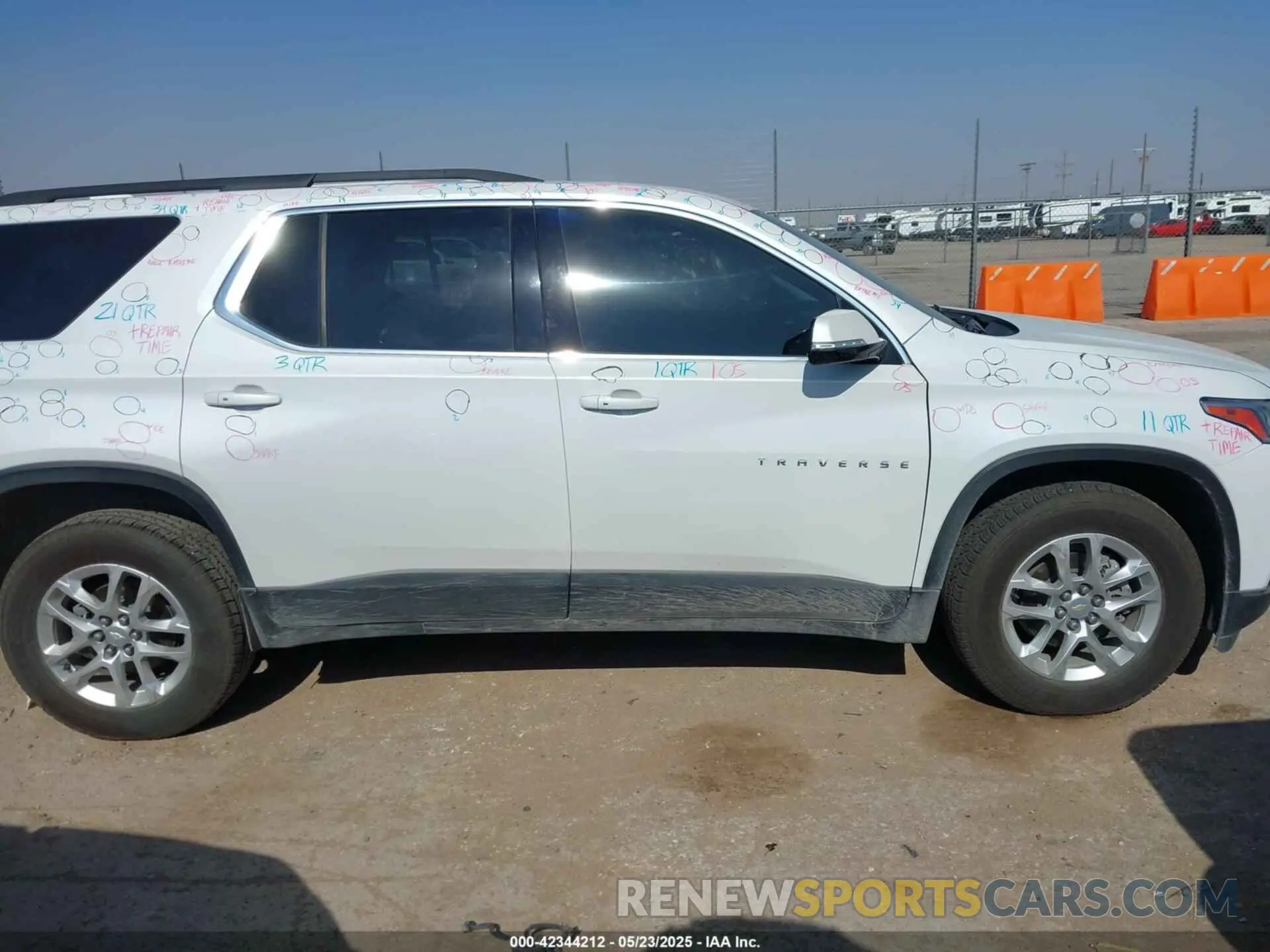 13 fotografías del automóvil dañado 1GNERGKW0LJ313013 CHEVROLET TRAVERSE 2020