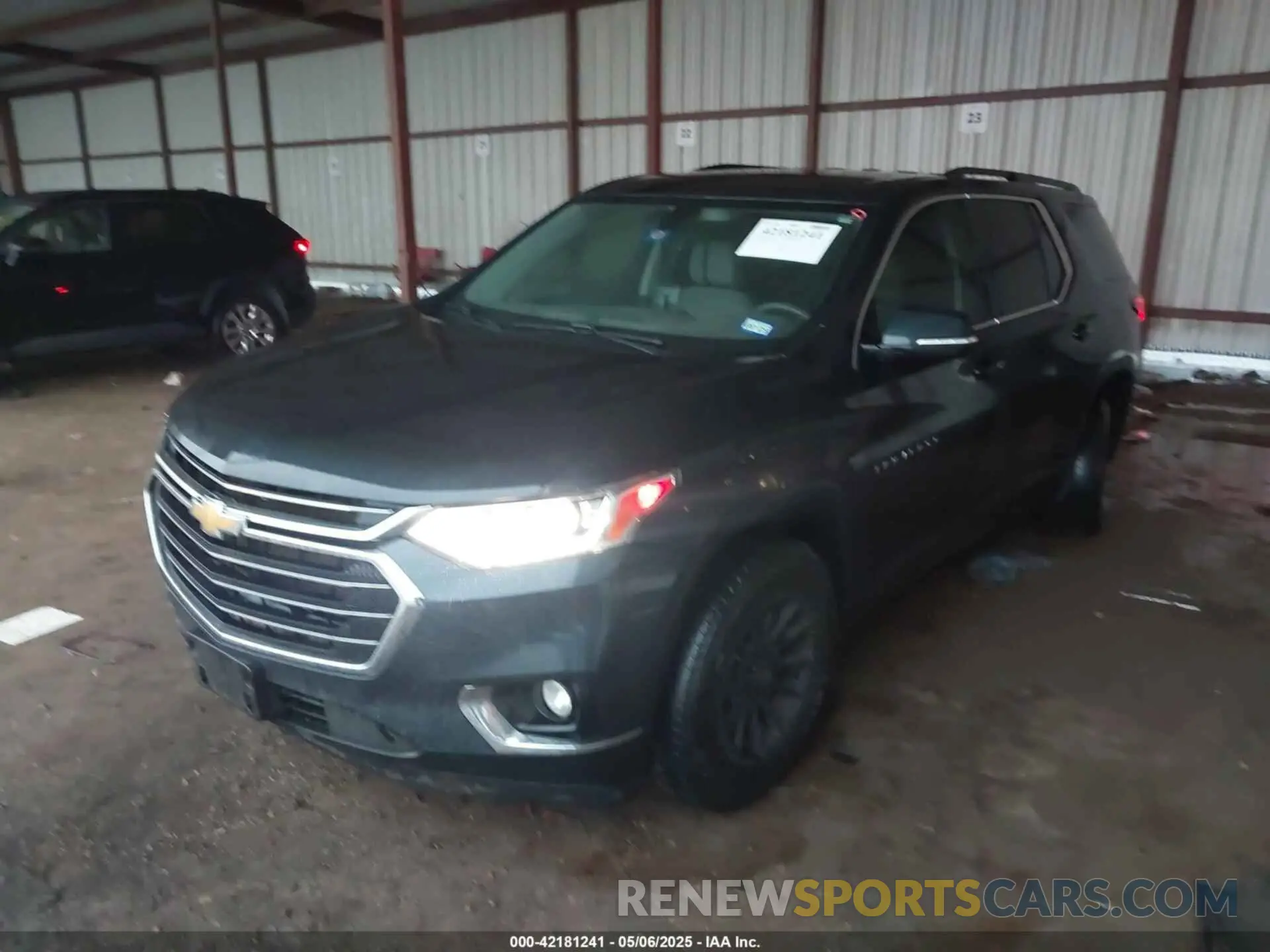2 fotografías del automóvil dañado 1GNERGKW1LJ206682 CHEVROLET TRAVERSE 2020