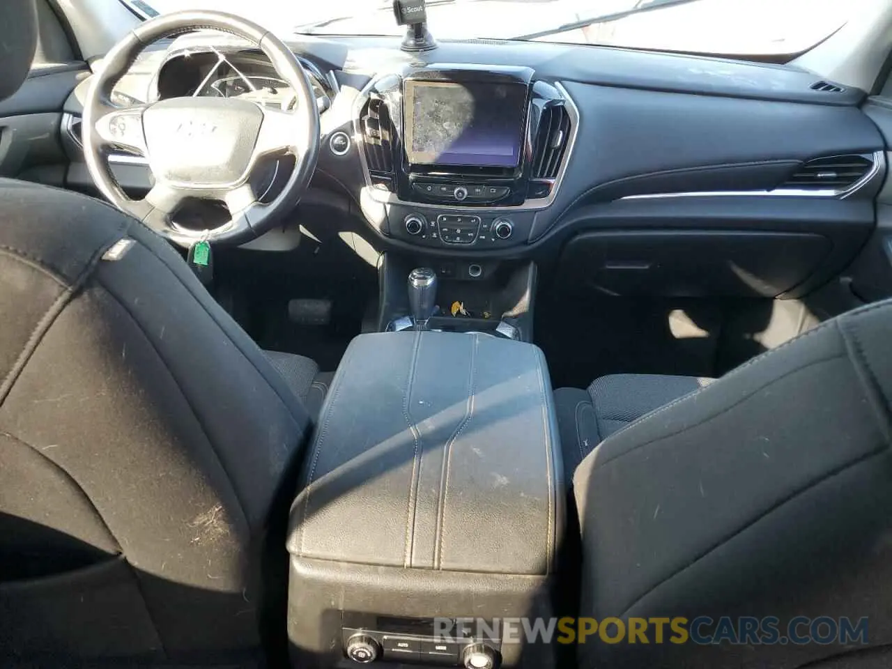 8 fotografías del automóvil dañado 1GNERGKW1LJ304157 CHEVROLET TRAVERSE 2020