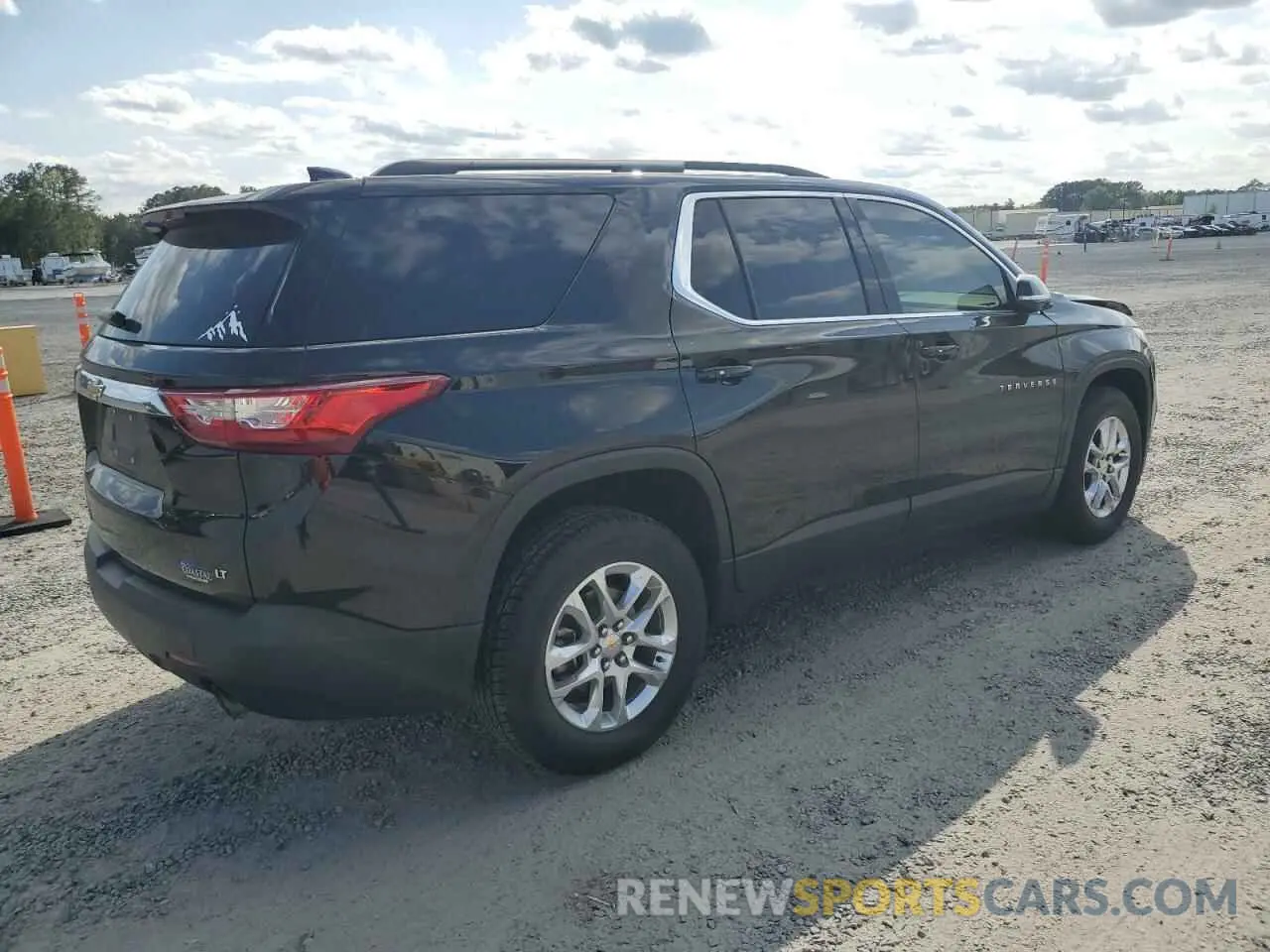 3 fotografías del automóvil dañado 1GNERGKW1LJ318351 CHEVROLET TRAVERSE 2020