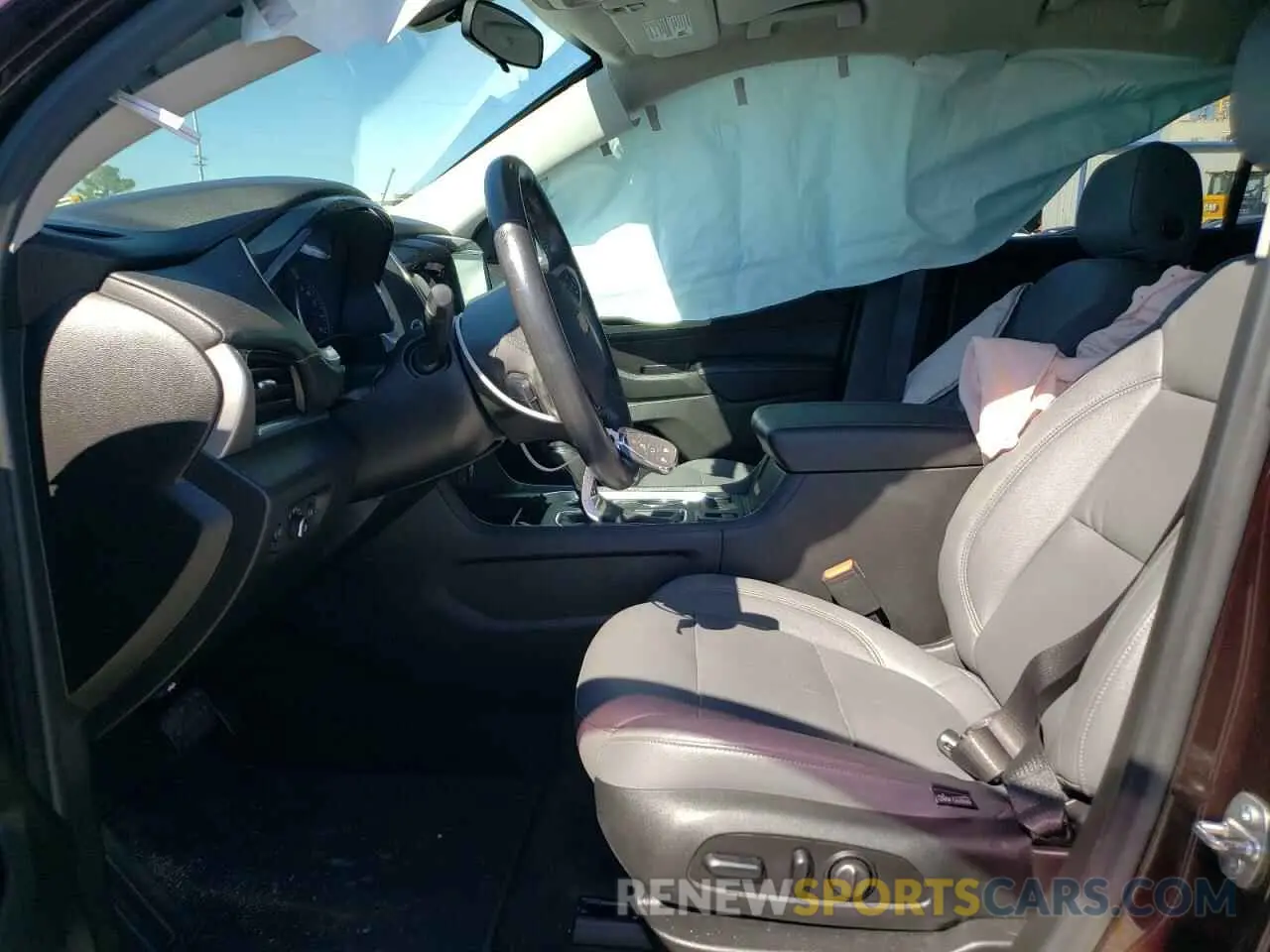 7 fotografías del automóvil dañado 1GNERGKW3LJ136702 CHEVROLET TRAVERSE 2020