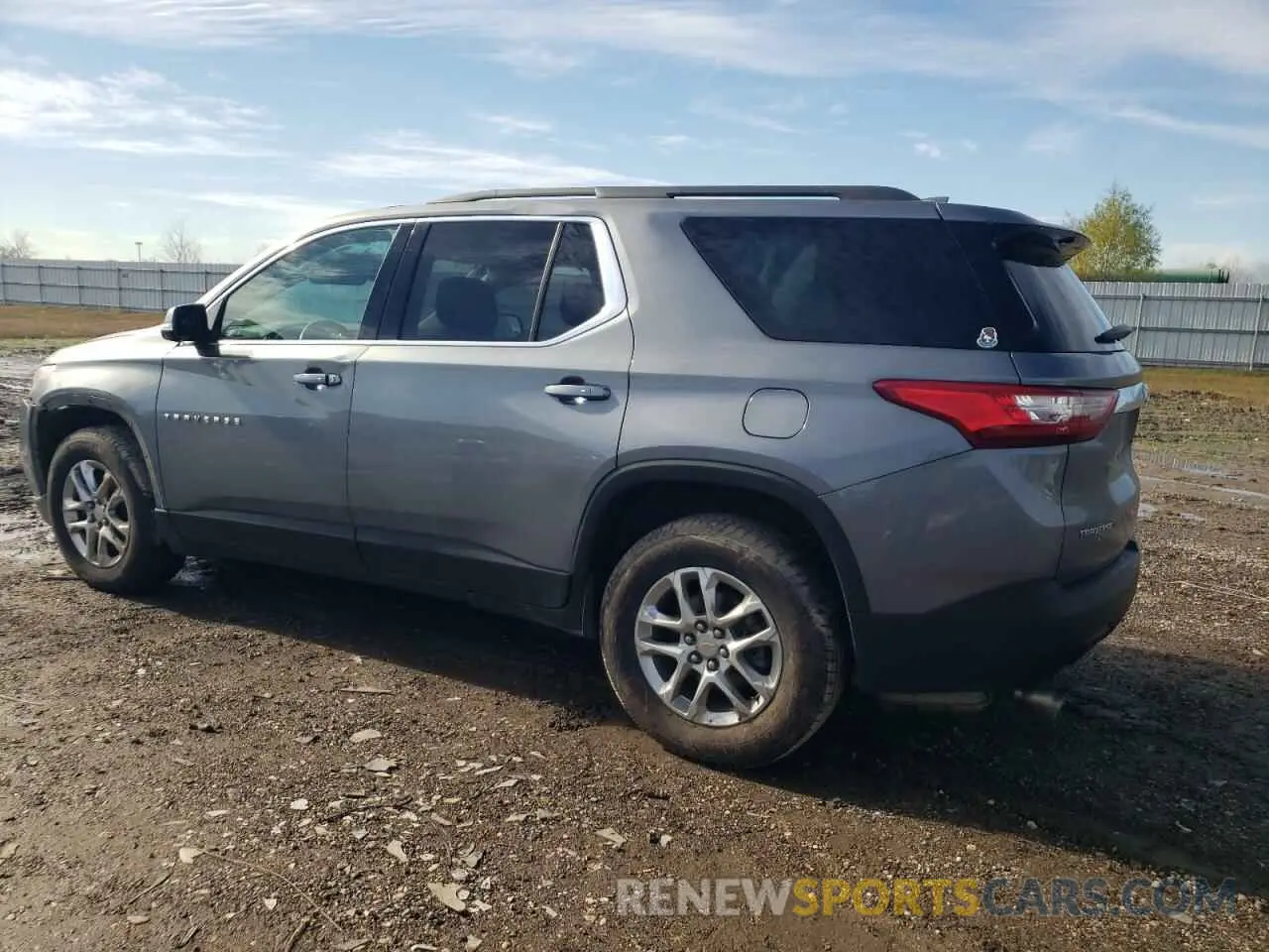 2 fotografías del automóvil dañado 1GNERGKW3LJ184720 CHEVROLET TRAVERSE 2020