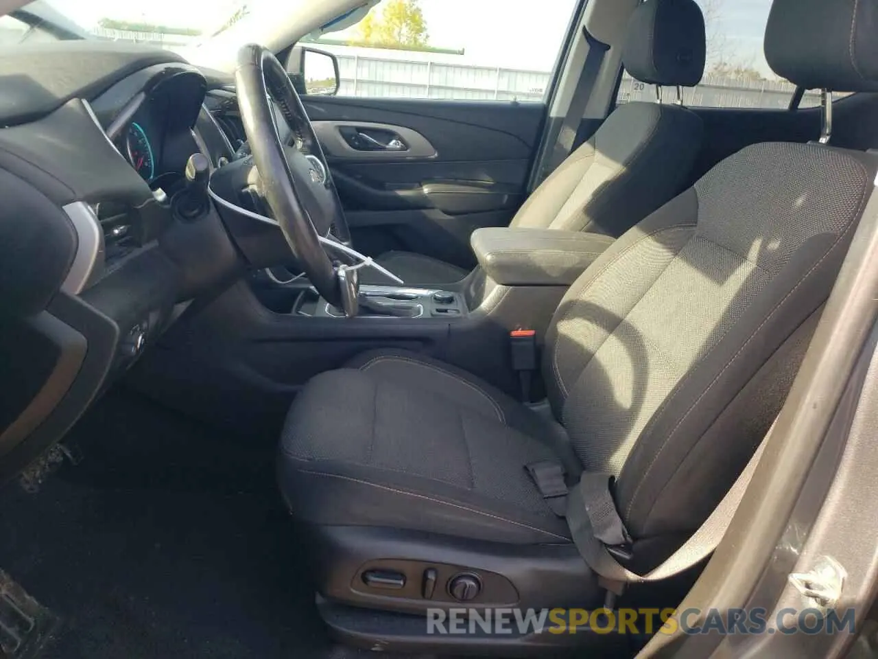 7 fotografías del automóvil dañado 1GNERGKW3LJ184720 CHEVROLET TRAVERSE 2020