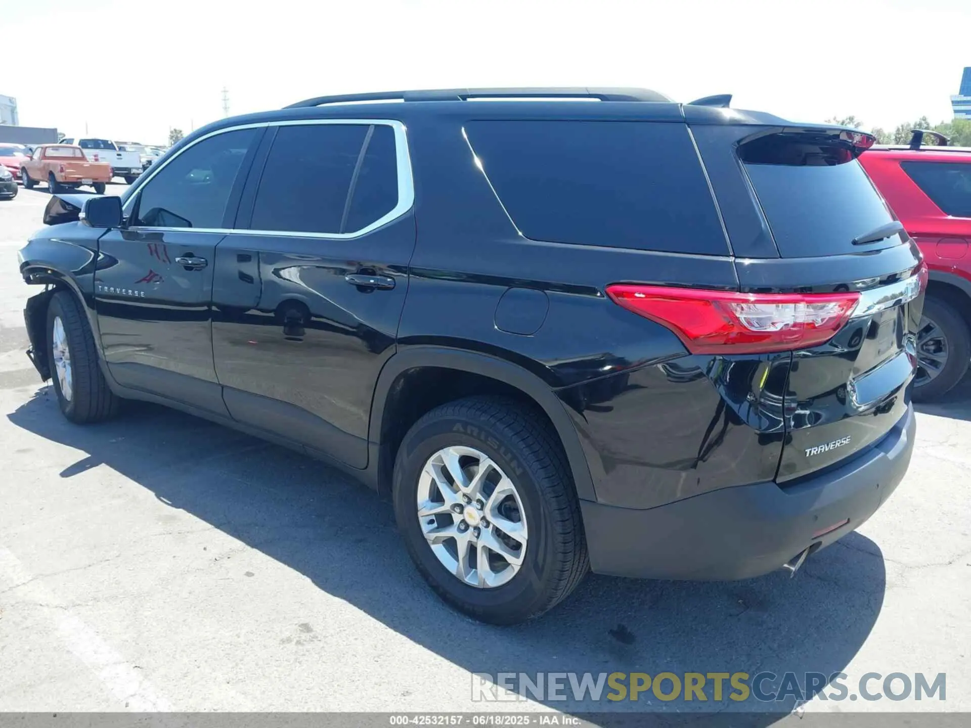 3 fotografías del automóvil dañado 1GNERGKW3LJ236573 CHEVROLET TRAVERSE 2020