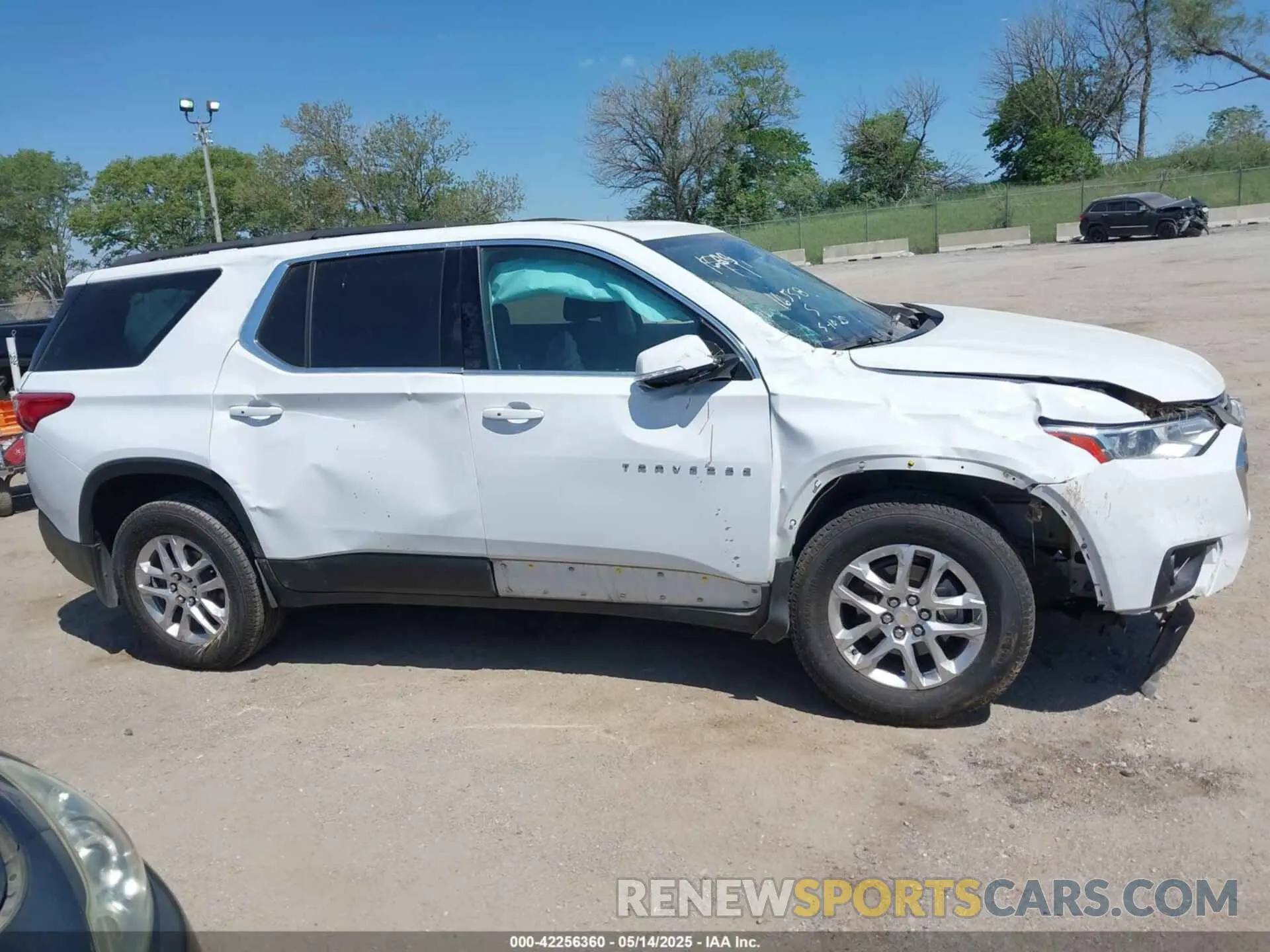 14 fotografías del automóvil dañado 1GNERGKW4LJ167750 CHEVROLET TRAVERSE 2020