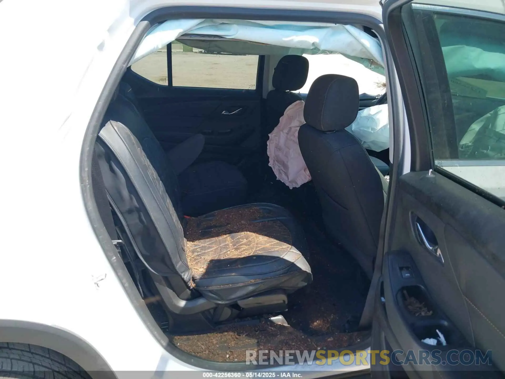 8 fotografías del automóvil dañado 1GNERGKW4LJ167750 CHEVROLET TRAVERSE 2020