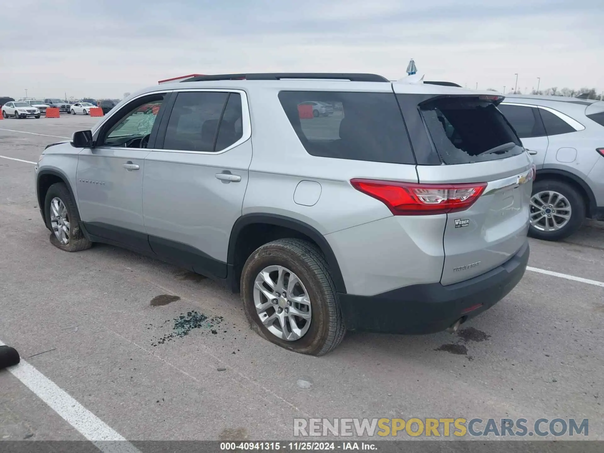 3 fotografías del automóvil dañado 1GNERGKW4LJ199002 CHEVROLET TRAVERSE 2020
