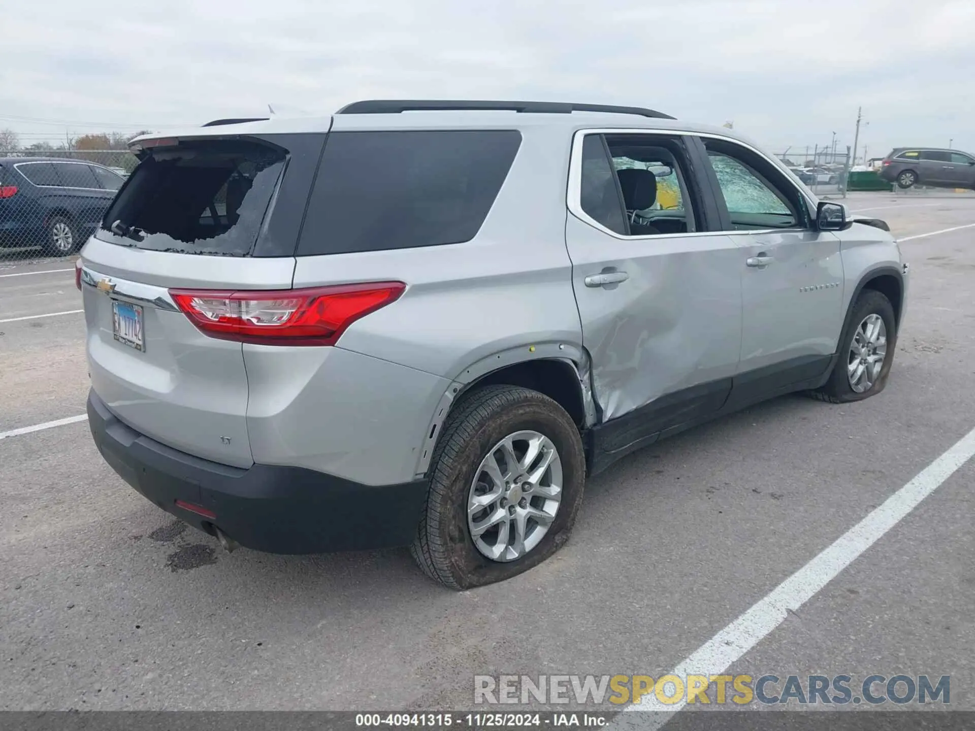 4 fotografías del automóvil dañado 1GNERGKW4LJ199002 CHEVROLET TRAVERSE 2020