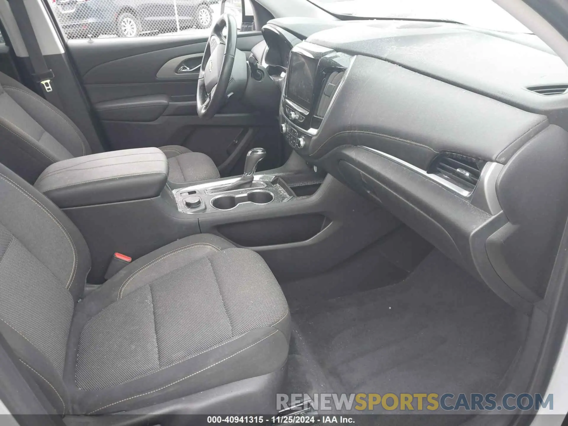 5 fotografías del automóvil dañado 1GNERGKW4LJ199002 CHEVROLET TRAVERSE 2020