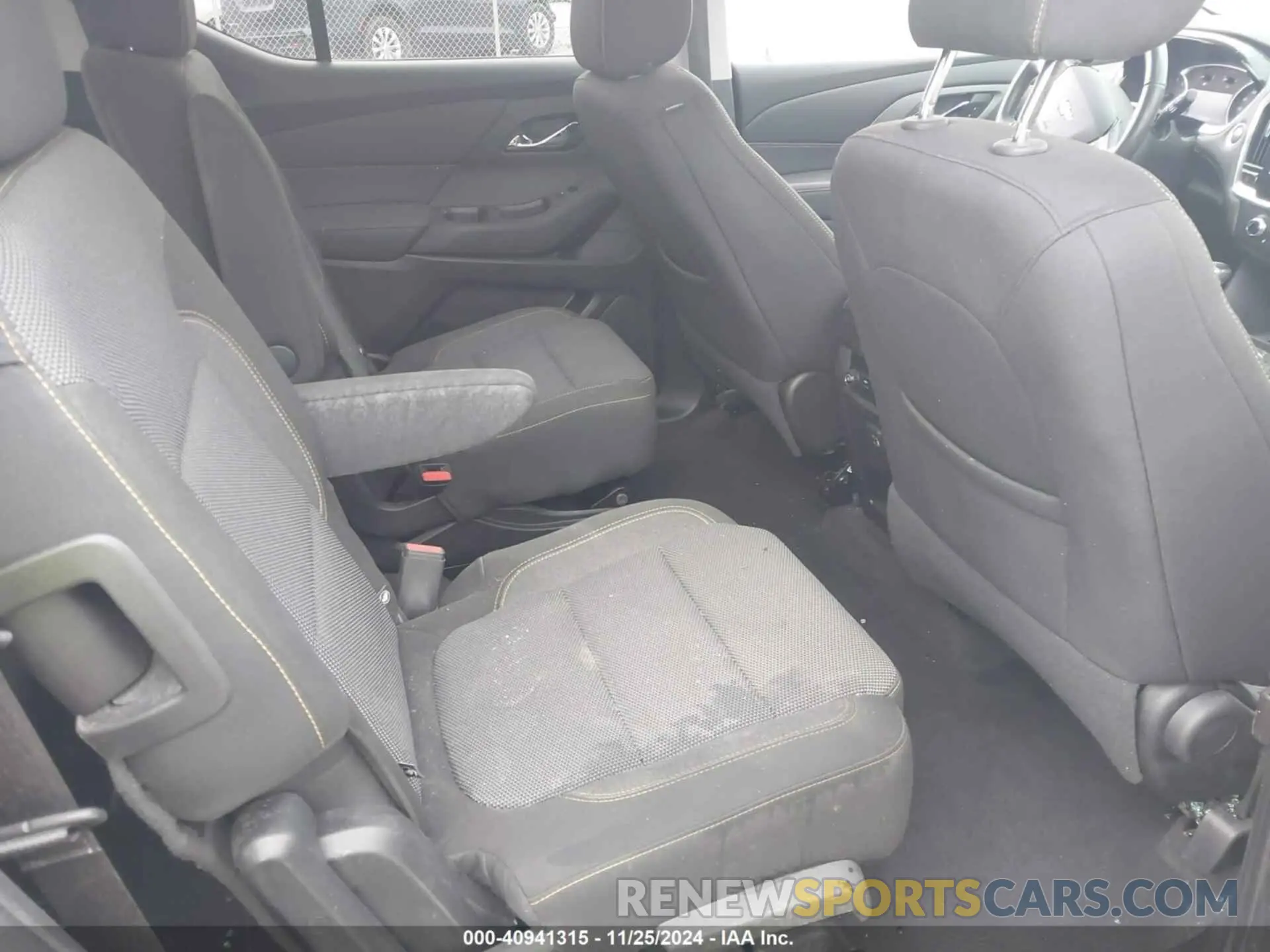 8 fotografías del automóvil dañado 1GNERGKW4LJ199002 CHEVROLET TRAVERSE 2020