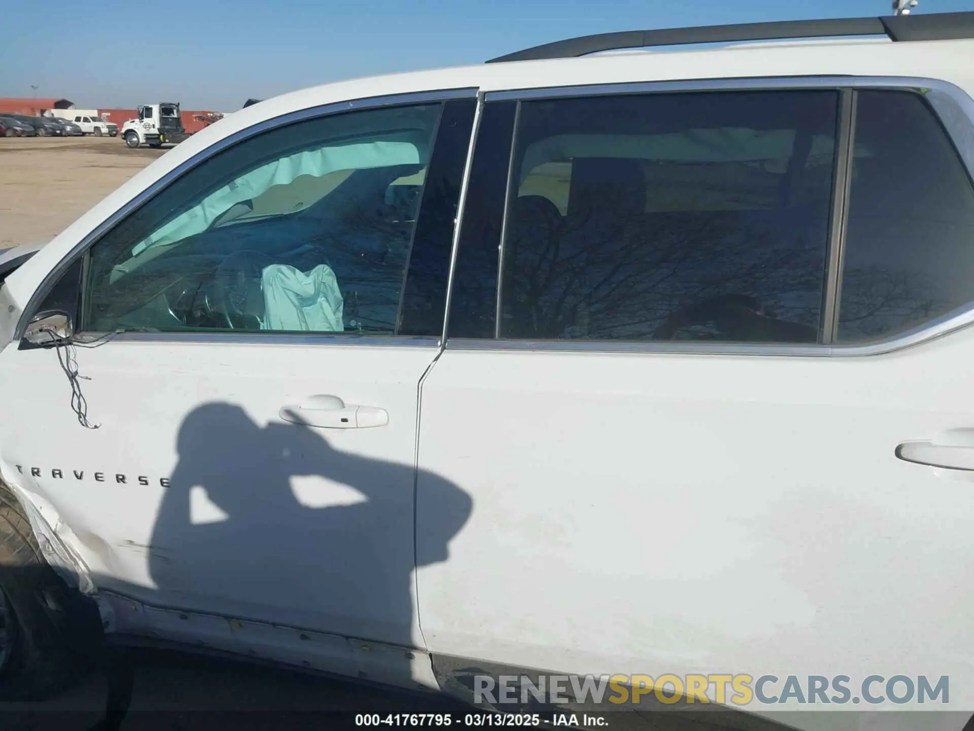13 fotografías del automóvil dañado 1GNERGKW4LJ246870 CHEVROLET TRAVERSE 2020