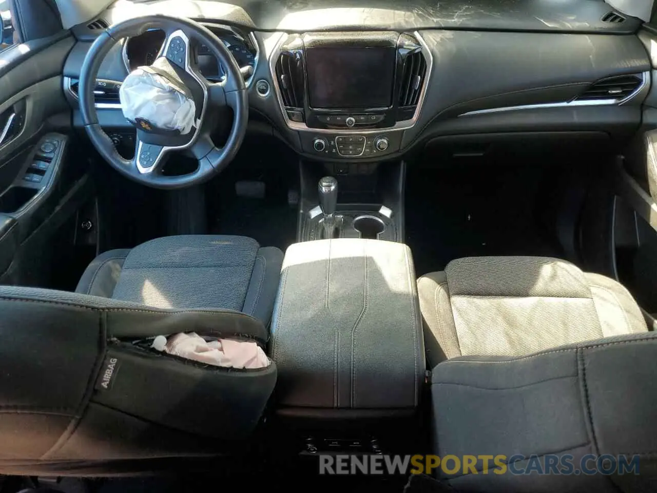 8 fotografías del automóvil dañado 1GNERGKW4LJ328808 CHEVROLET TRAVERSE 2020