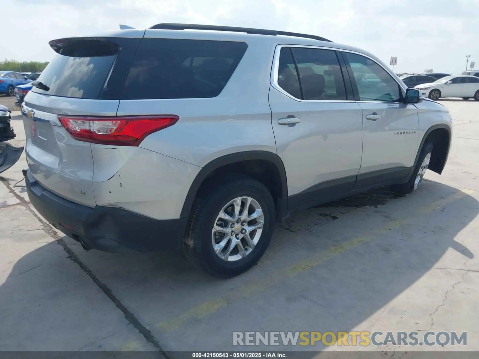 4 fotografías del automóvil dañado 1GNERGKW5LJ242035 CHEVROLET TRAVERSE 2020