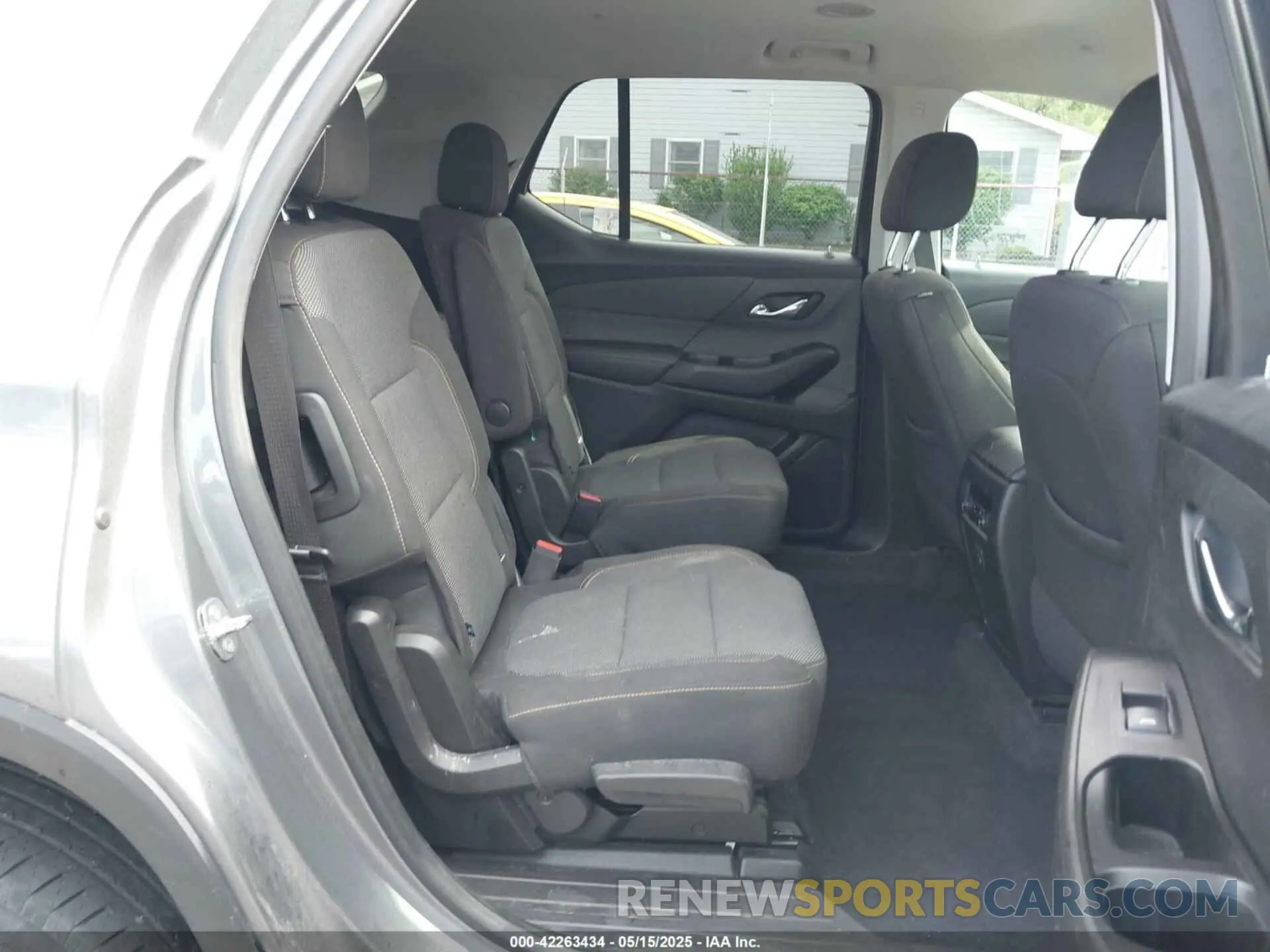 8 fotografías del automóvil dañado 1GNERGKW6LJ230699 CHEVROLET TRAVERSE 2020