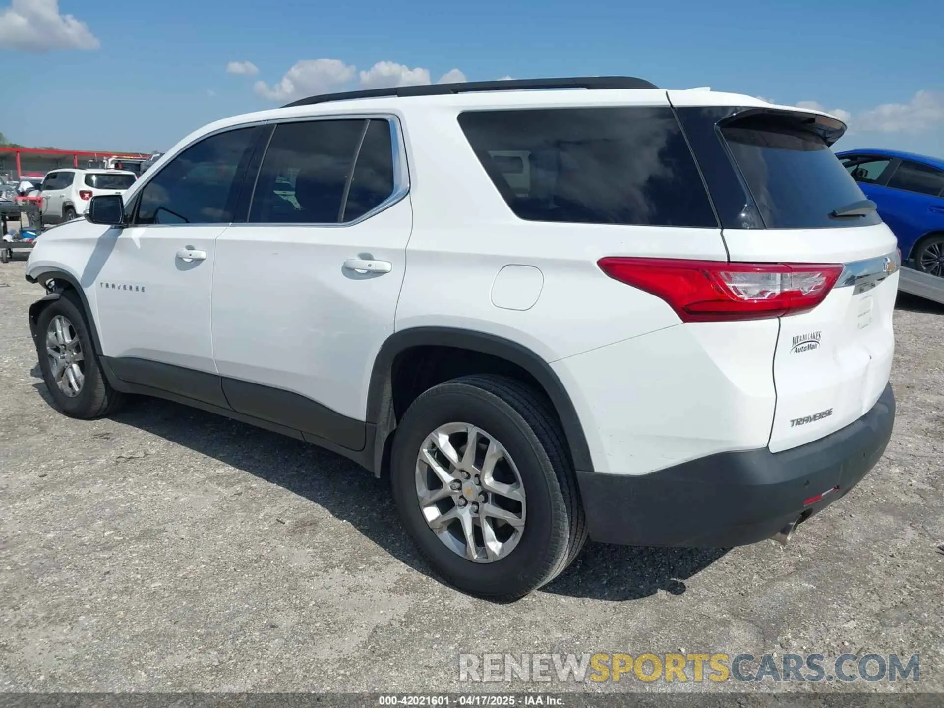 3 fotografías del automóvil dañado 1GNERGKW9LJ248386 CHEVROLET TRAVERSE 2020