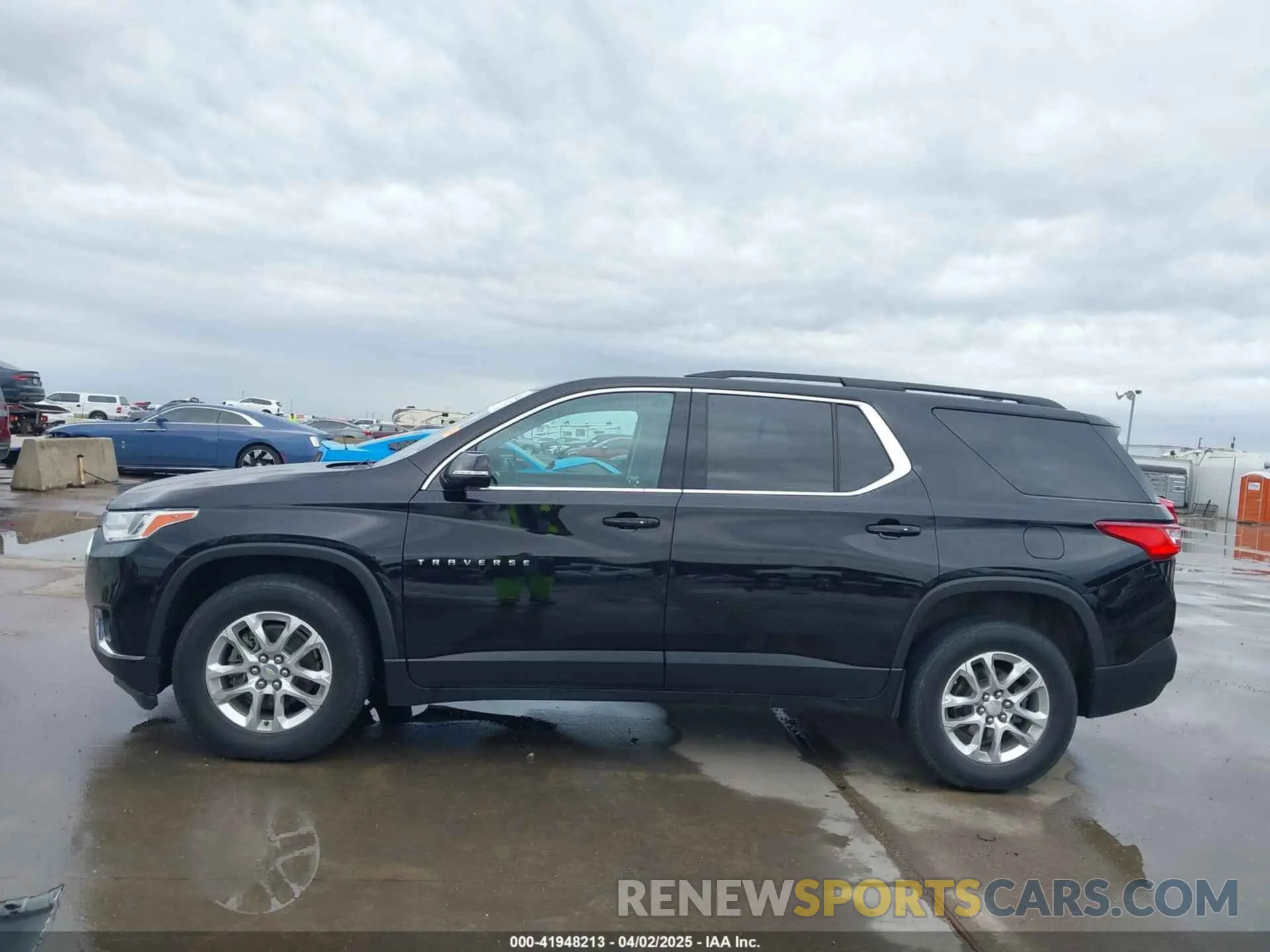 14 fotografías del automóvil dañado 1GNERGKW9LJ300910 CHEVROLET TRAVERSE 2020