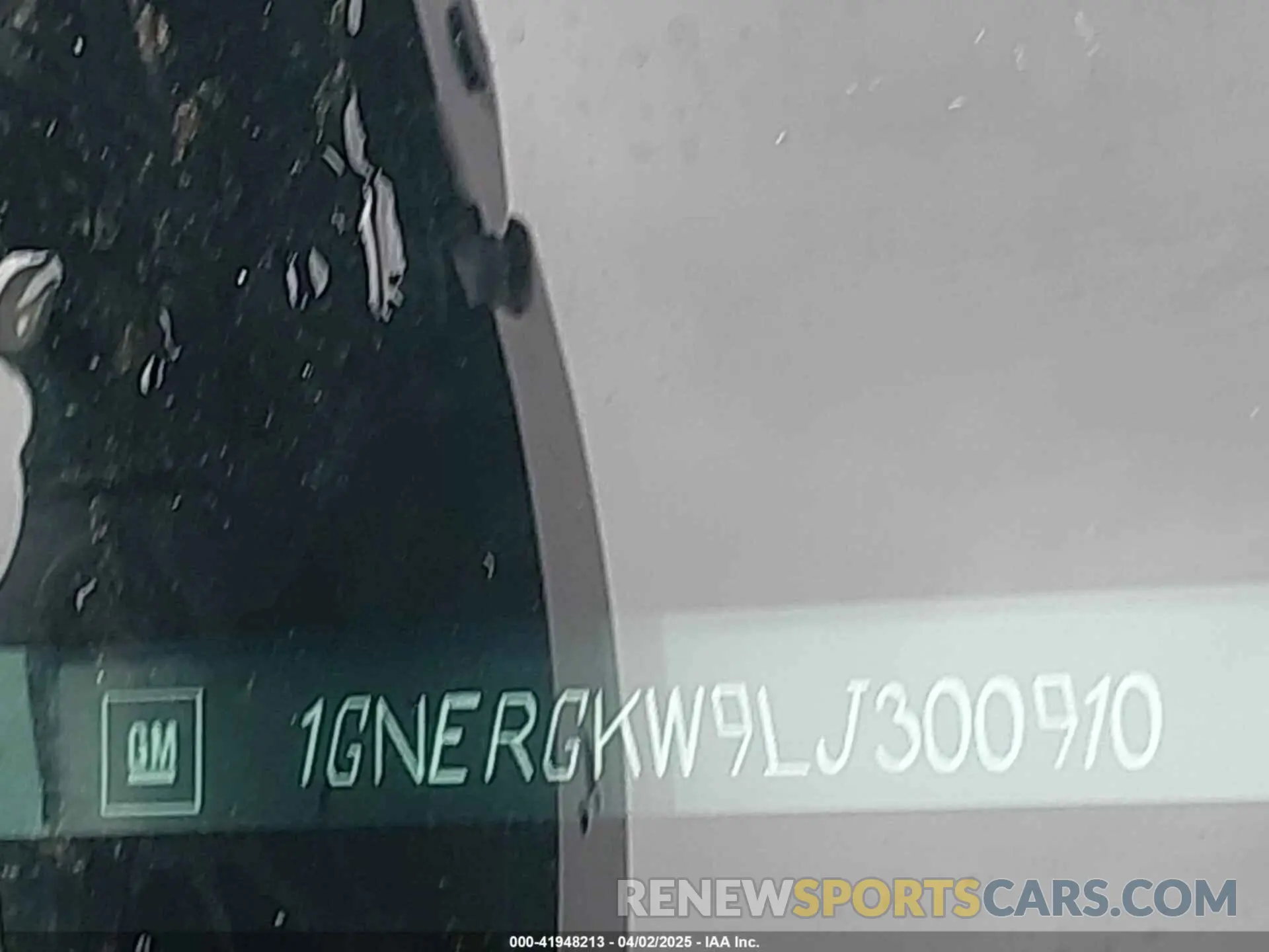 17 fotografías del automóvil dañado 1GNERGKW9LJ300910 CHEVROLET TRAVERSE 2020